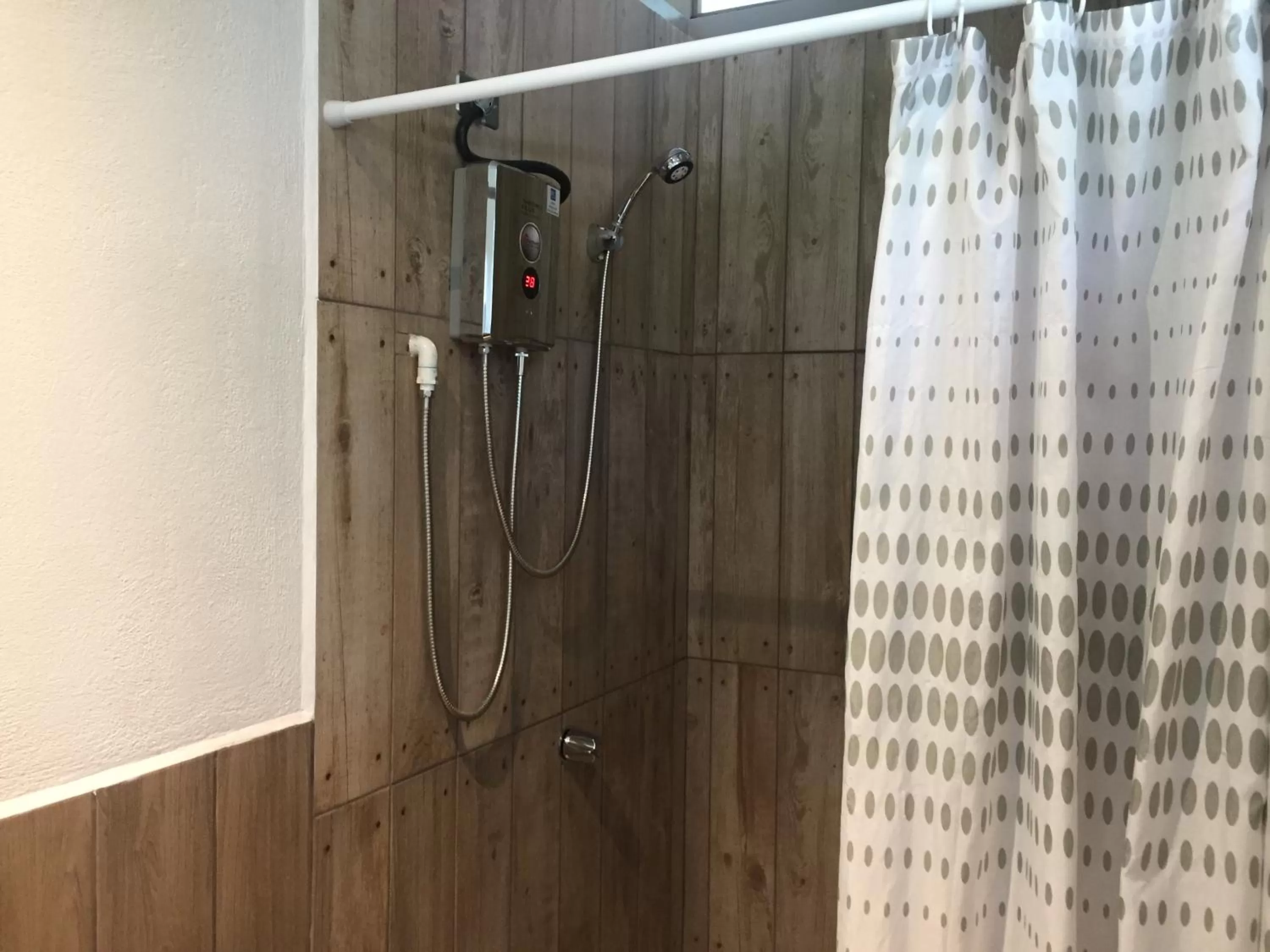 Shower in La Perlita