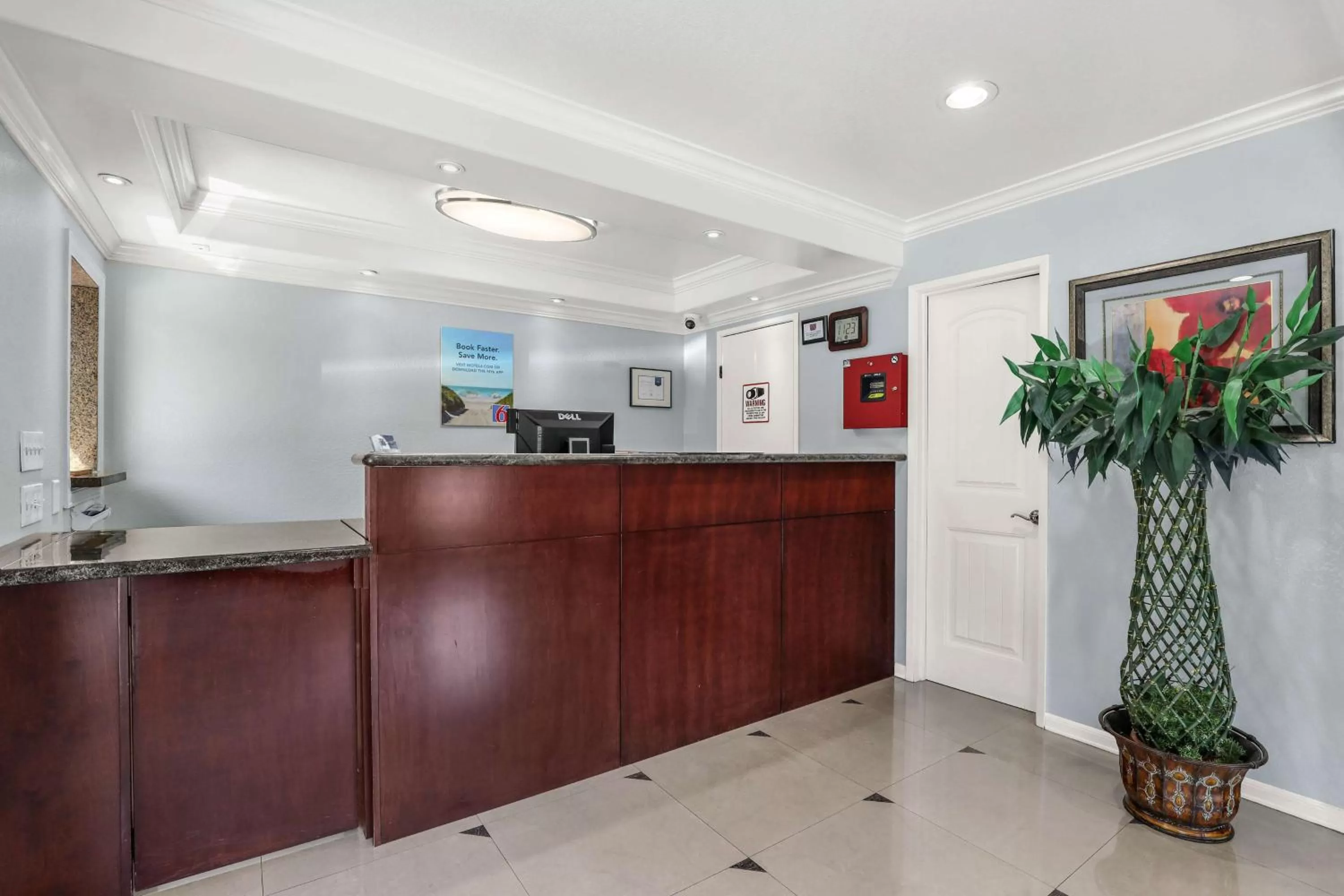 Lobby or reception in Motel 6 Carlsbad, Ca- North
