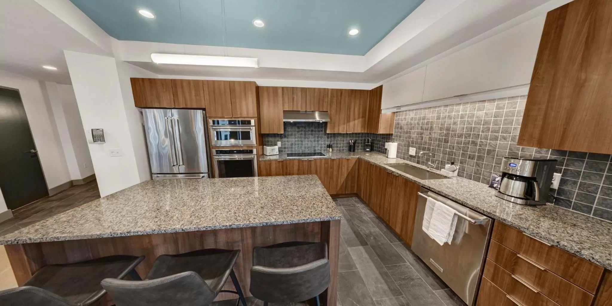 Photo of the whole room in Kimpton Schofield Hotel by IHG