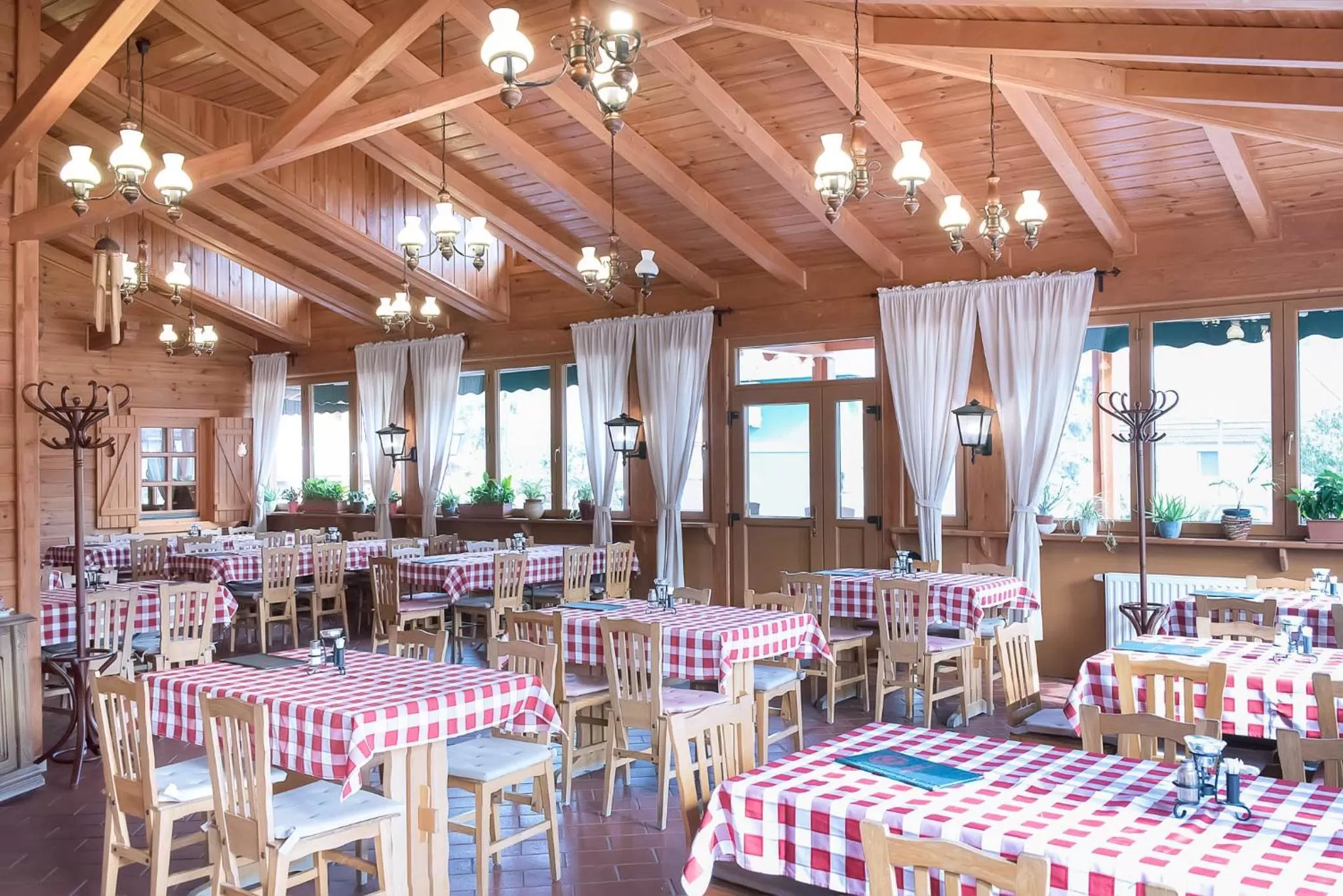 Restaurant/places to eat in MeDoRa Park - Hotel MeDoRa***