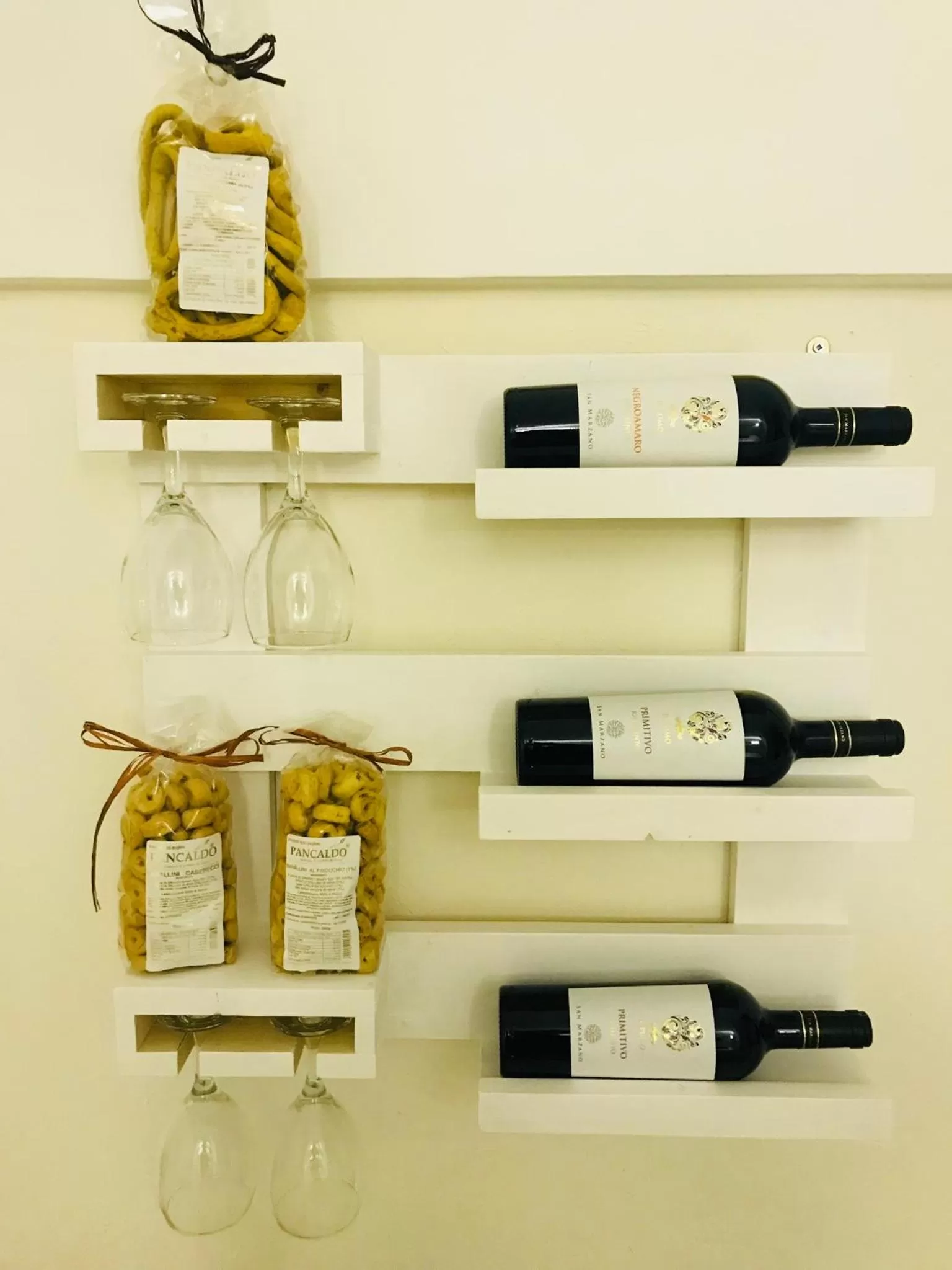 Photo of the whole room in Il Girasole