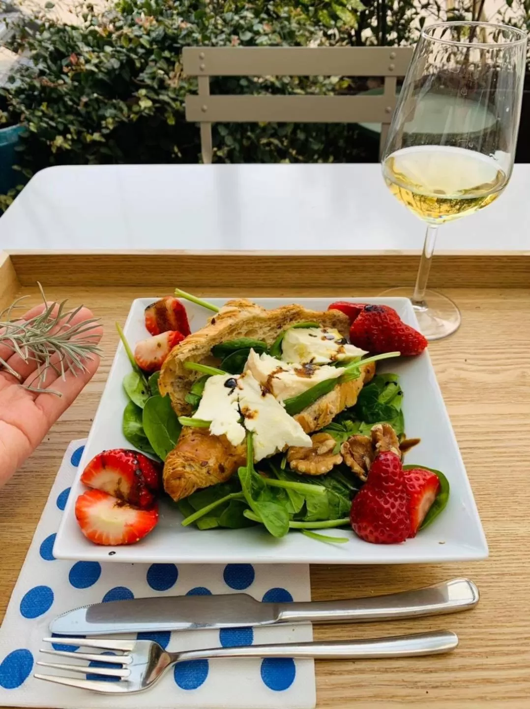 Restaurant/places to eat in Hotel Suite Inn