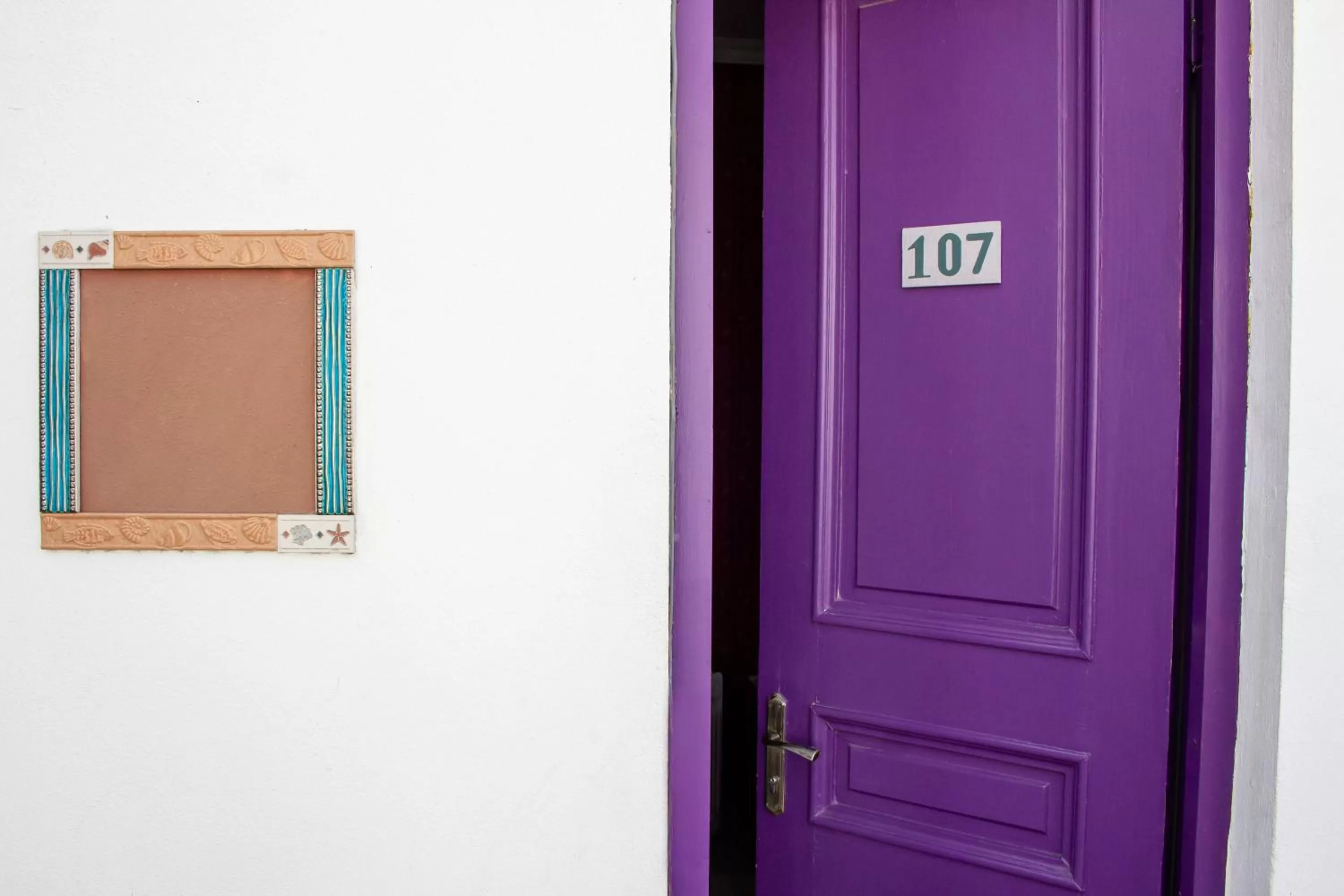 Facade/entrance in Check Point Hotel