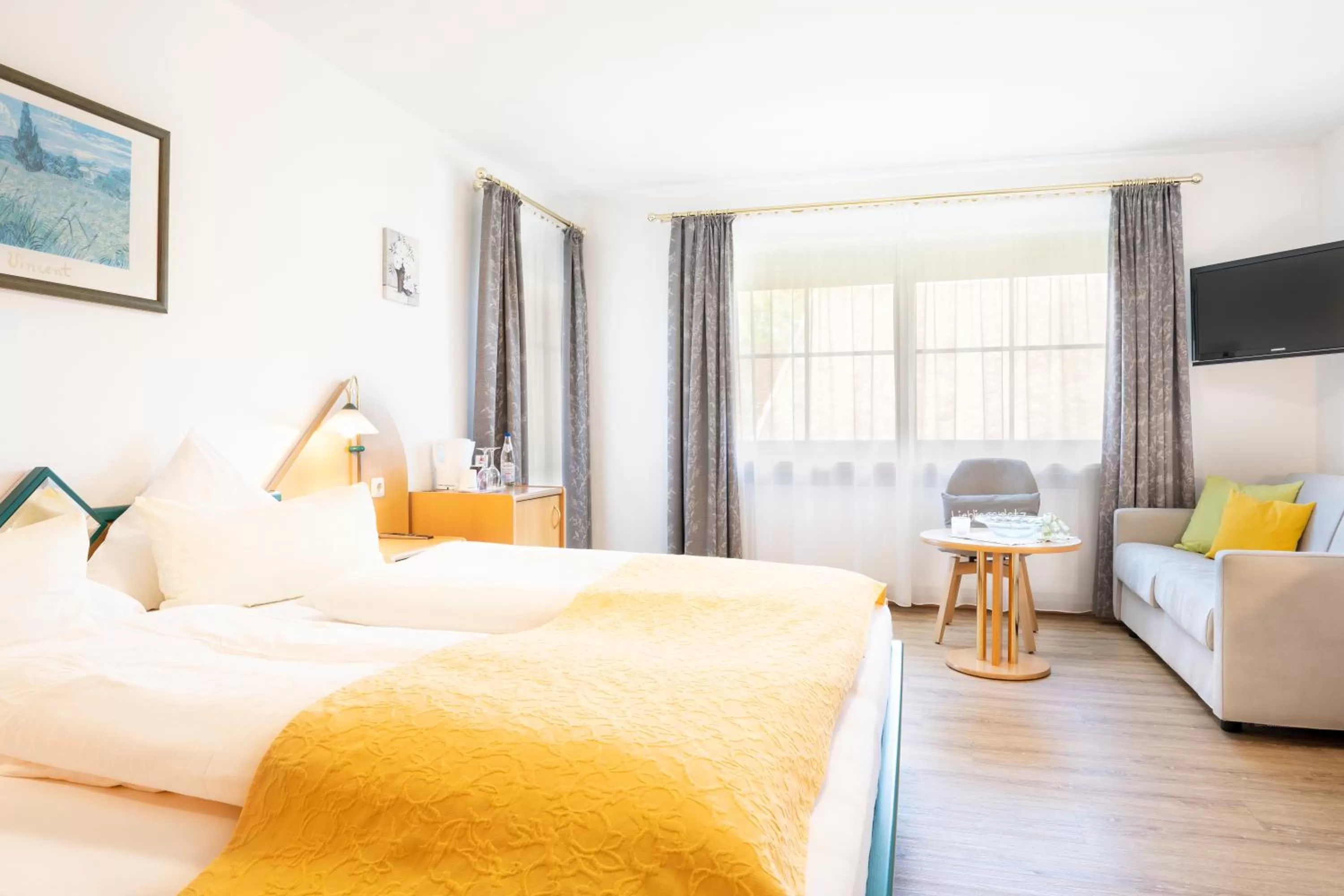 Photo of the whole room, Bed in Wander und Aktiv Hotel Rösslwirt