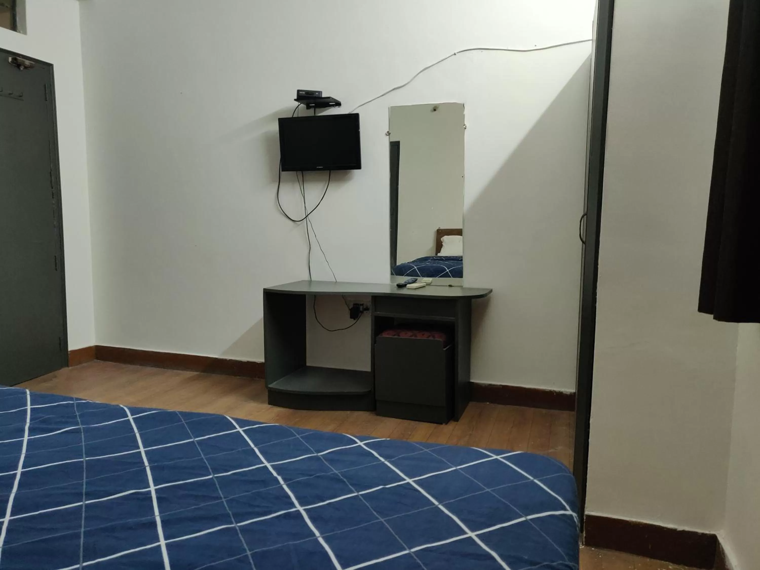 Bedroom, TV/Entertainment Center in Hotel VIP