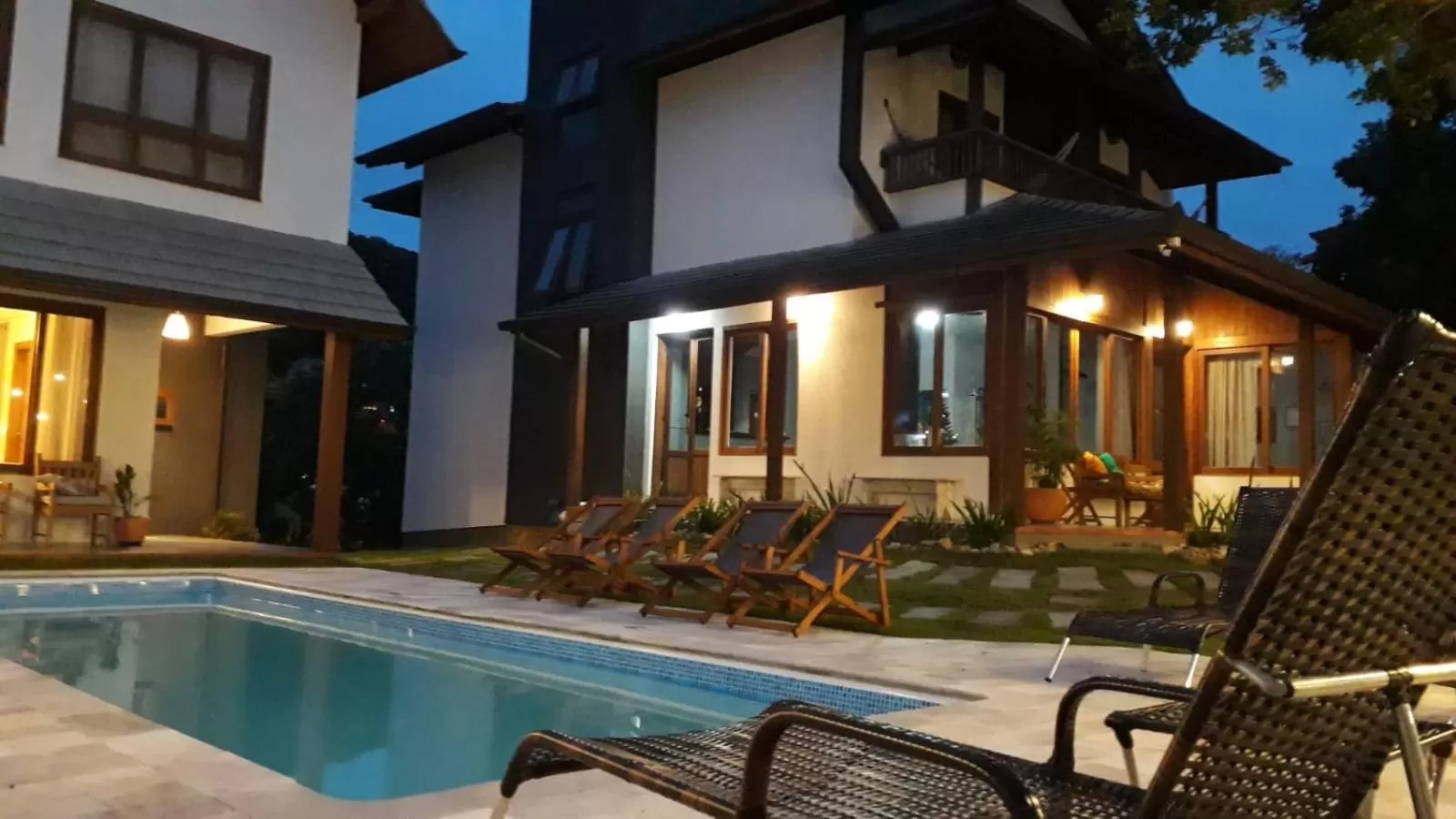 Patio, Swimming Pool in Refúgio 755