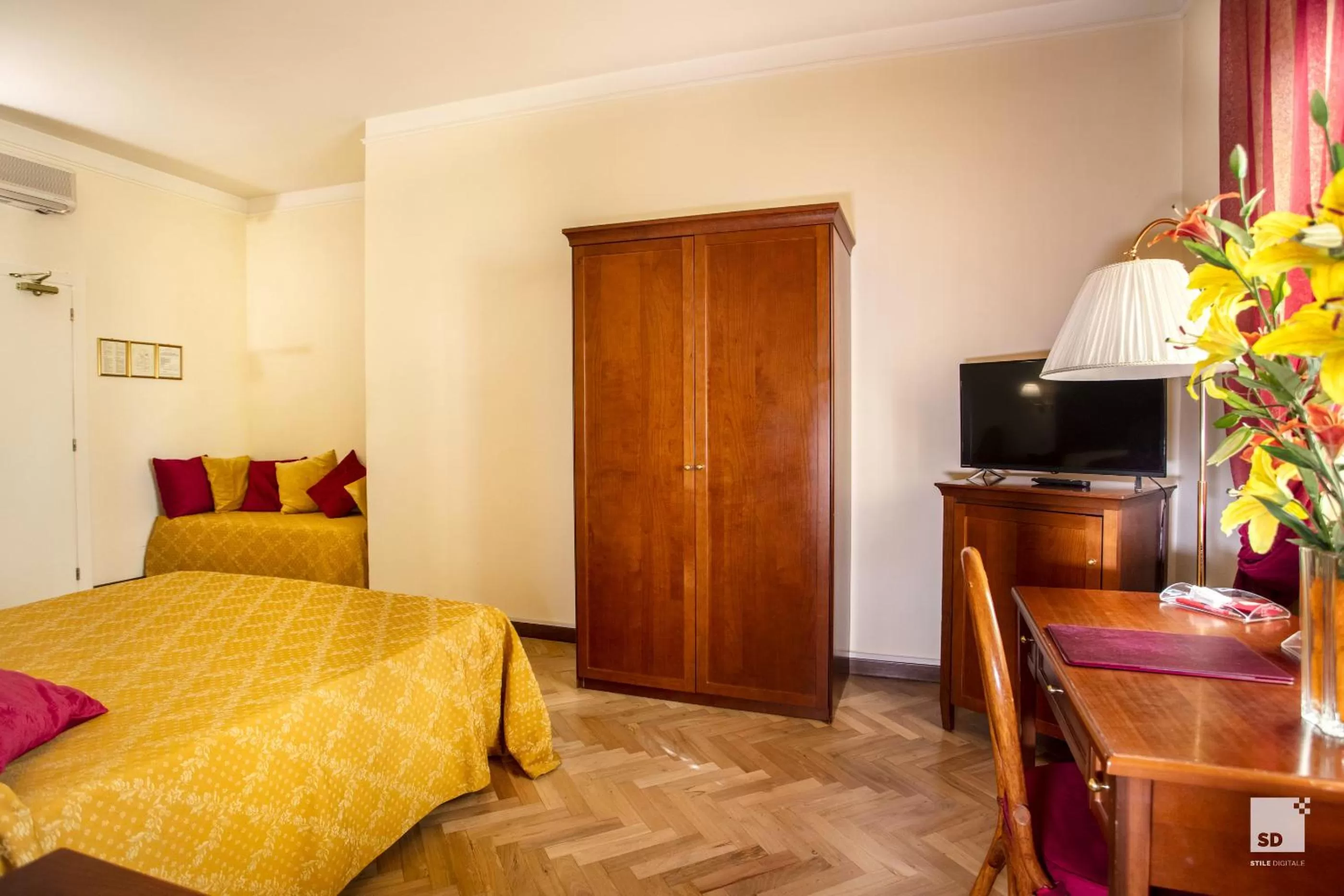 Photo of the whole room, Bed in Hotel Alessandro Della Spina