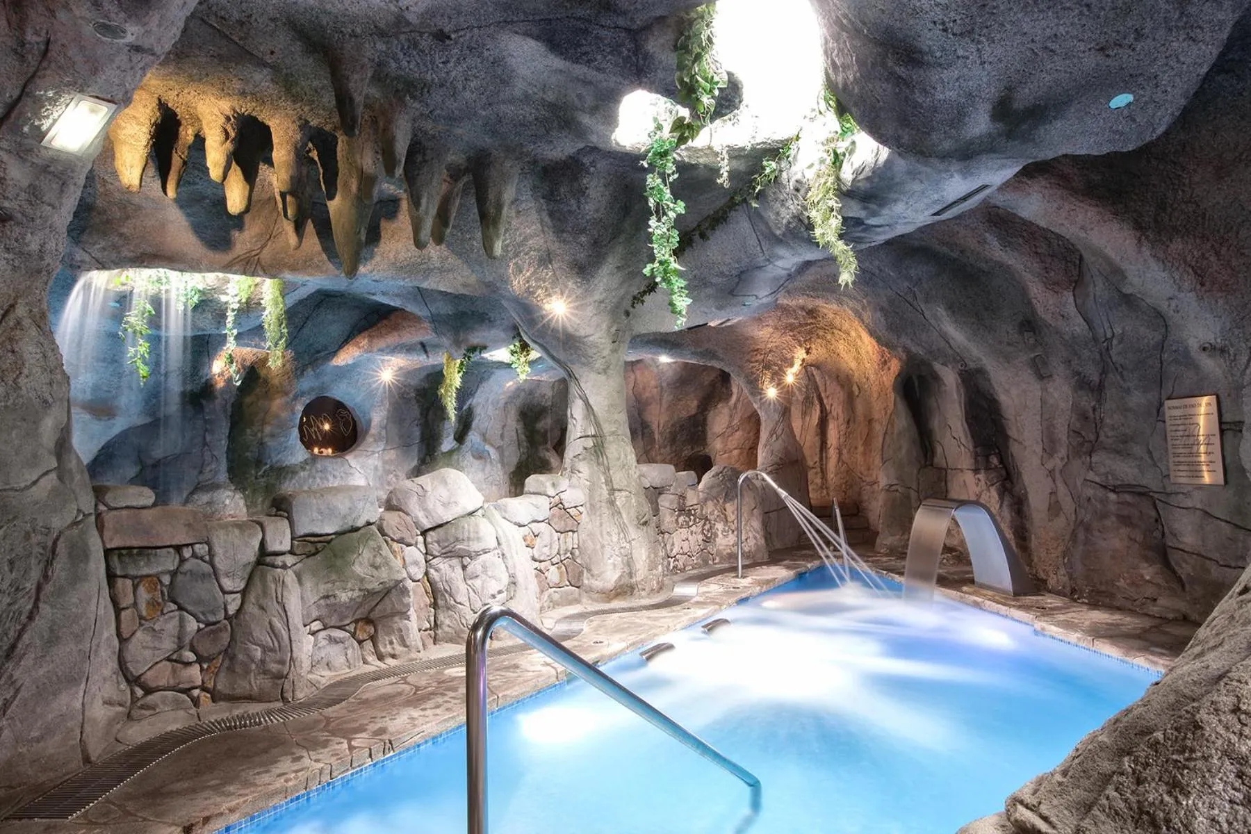 Spa and wellness centre/facilities in Hotel & Spa María Manuela