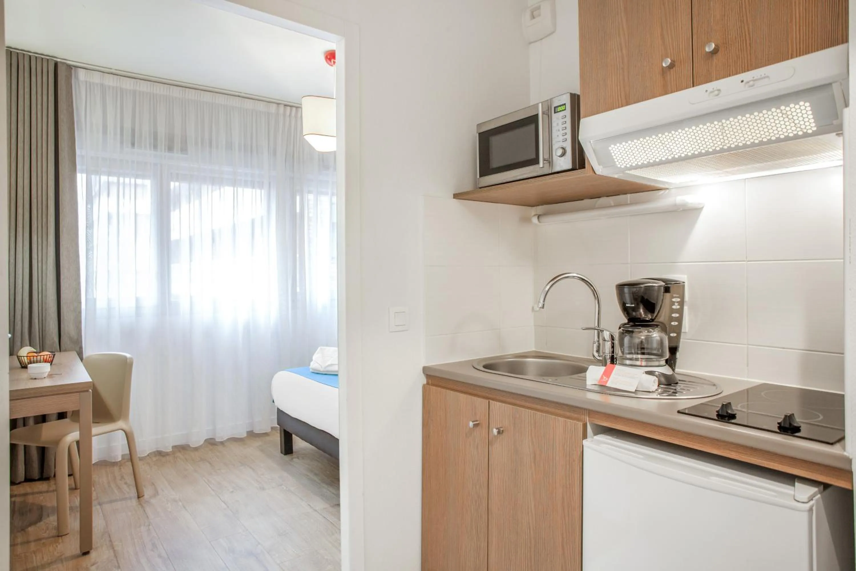 Coffee/tea facilities, Bed in Appart'City Classic Annemasse Centre - Pays de Genève