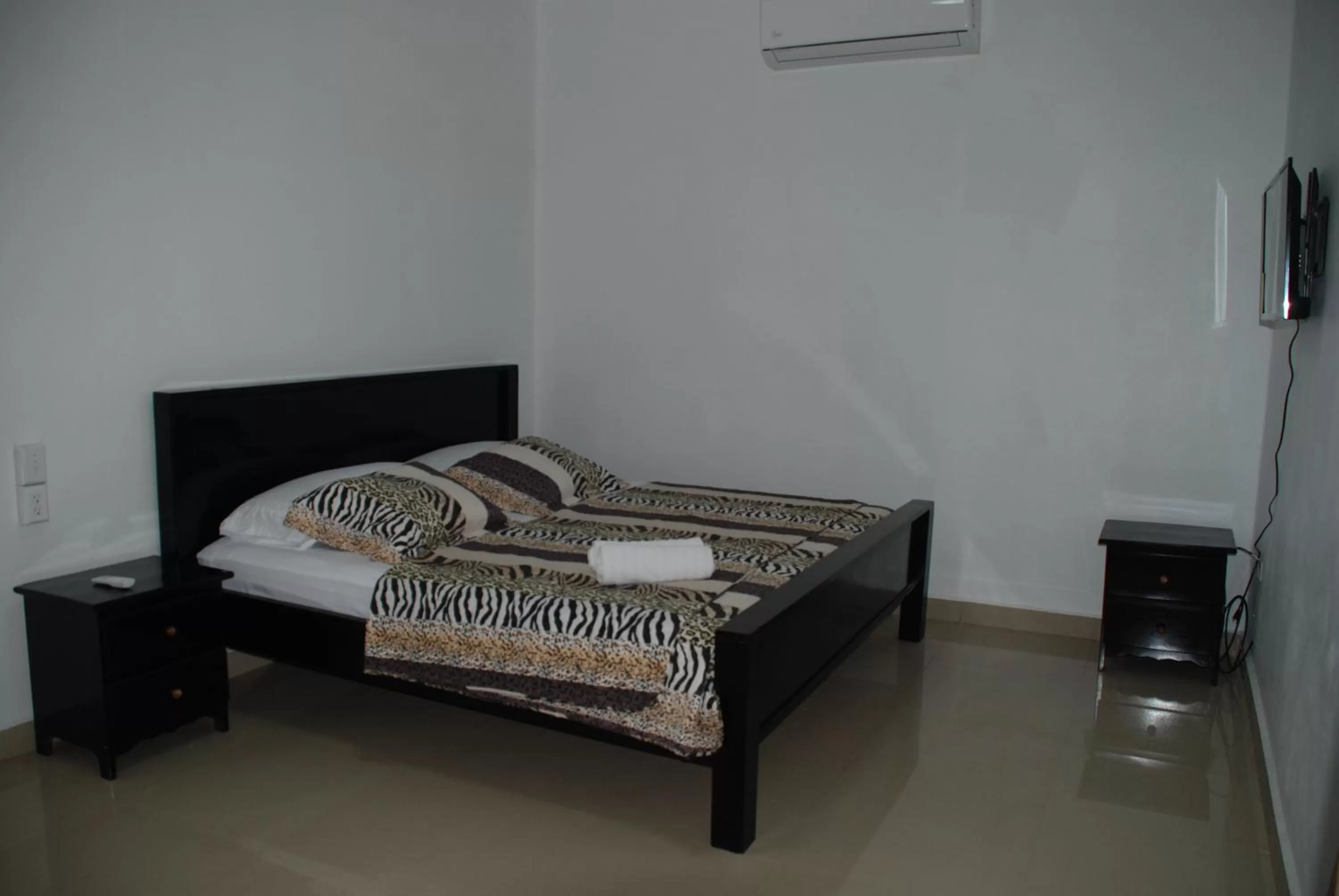 Hotel Coastalbay 2 & Golf Cart Rental