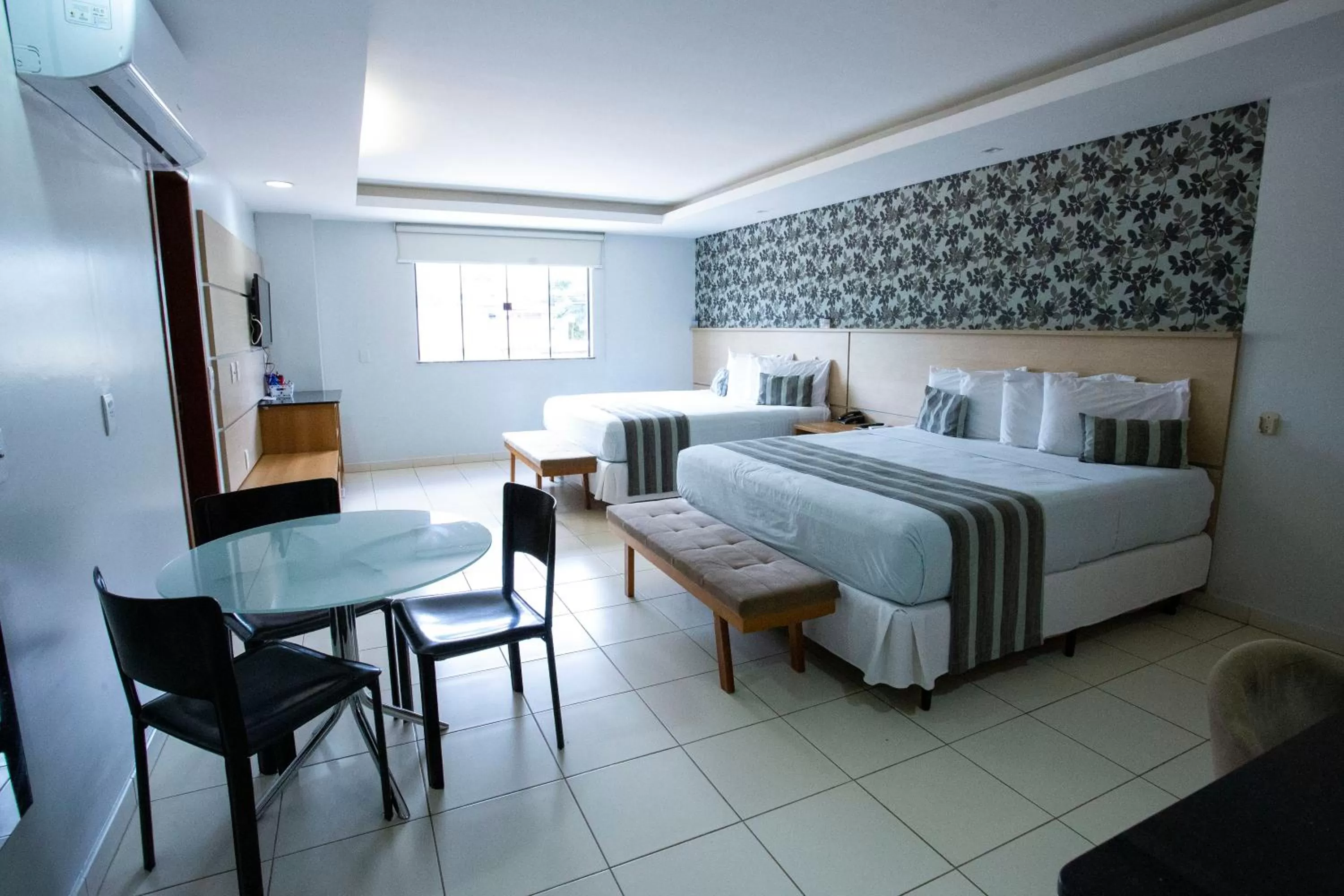 Bed in Atrium Confort Hotels