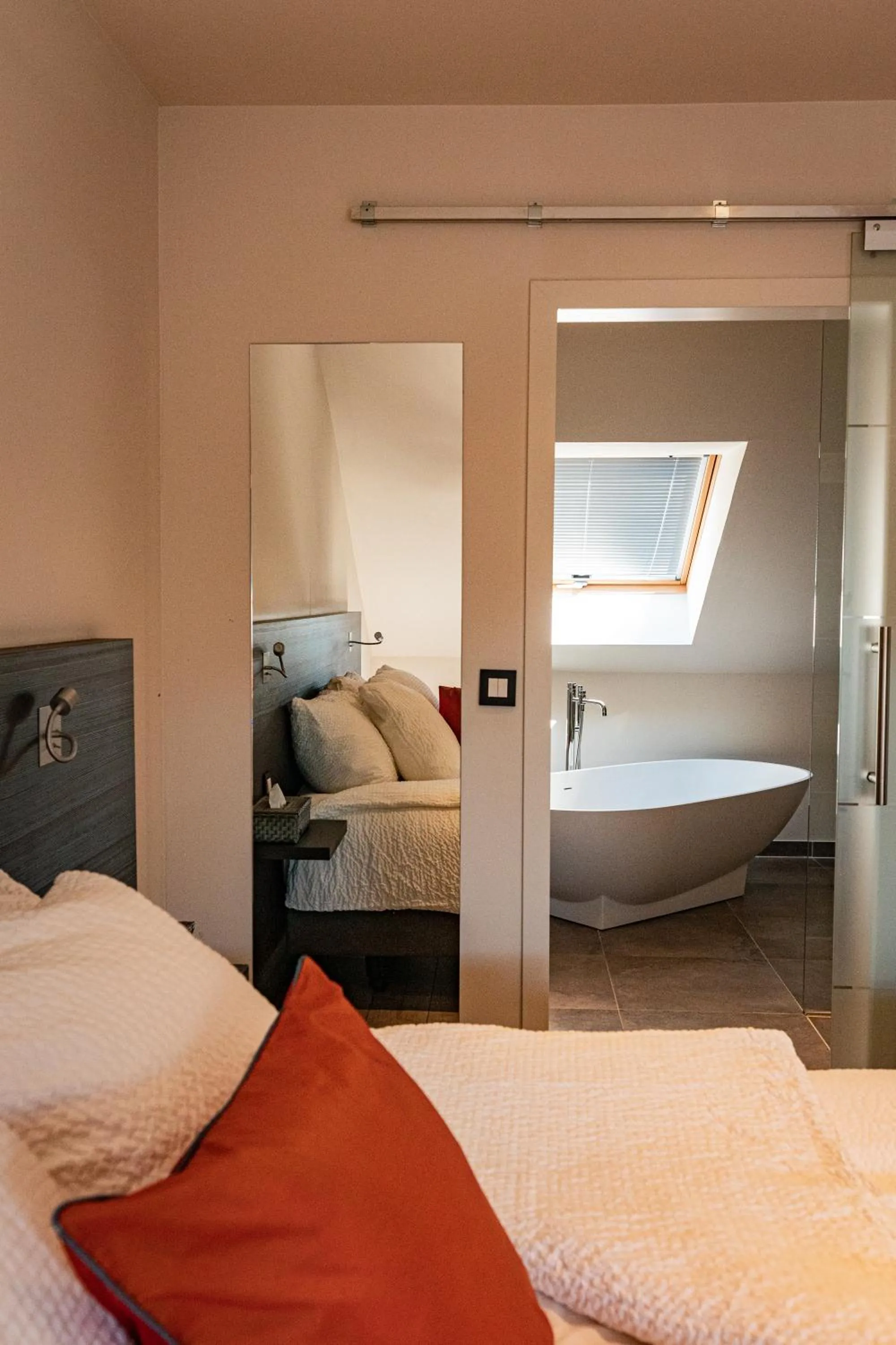 Bathroom, Bed in B&B Abalona