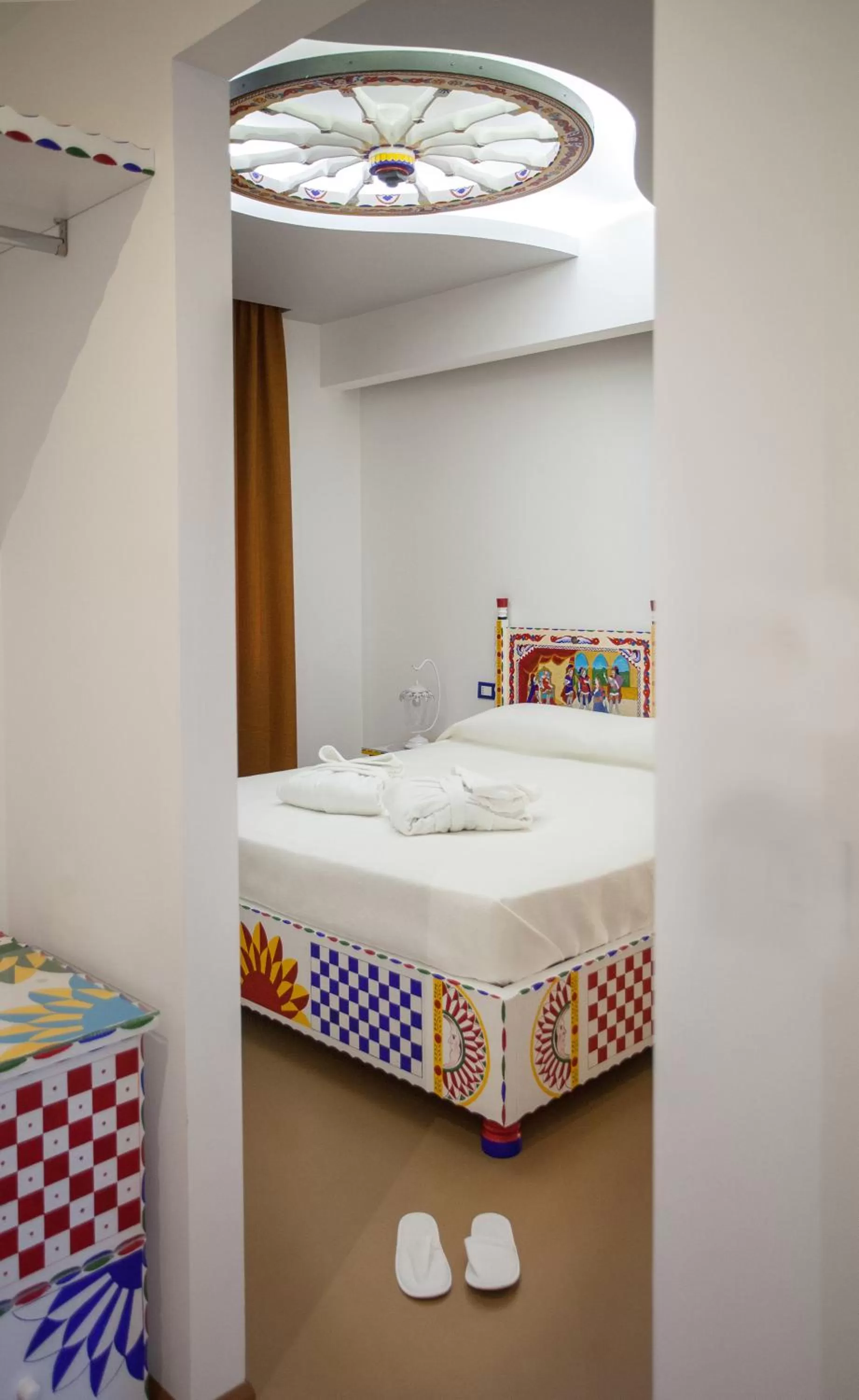 Photo of the whole room, Bed in Tra Le Braccia di Morfeo