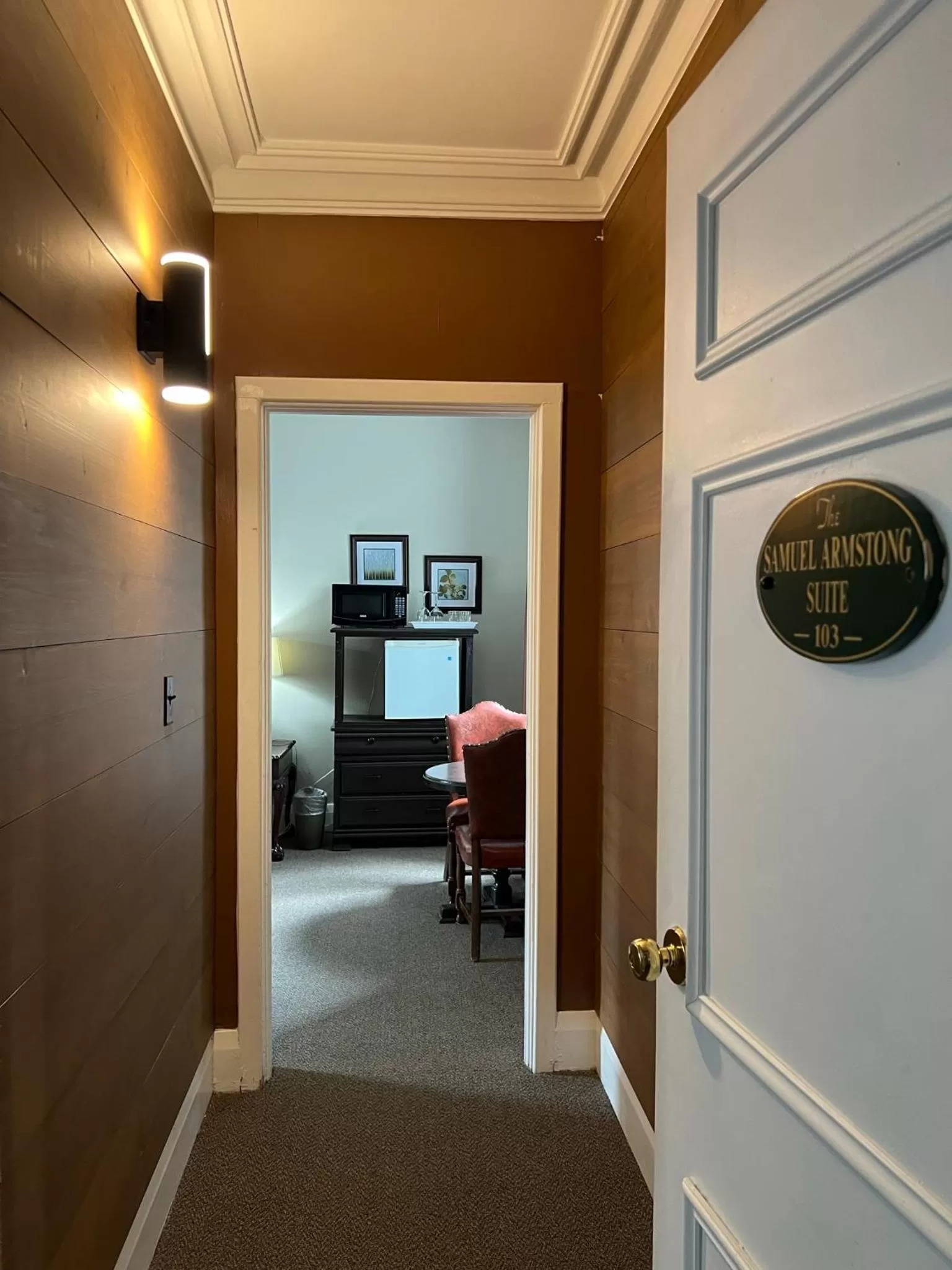 Bed in Inn at the Falls