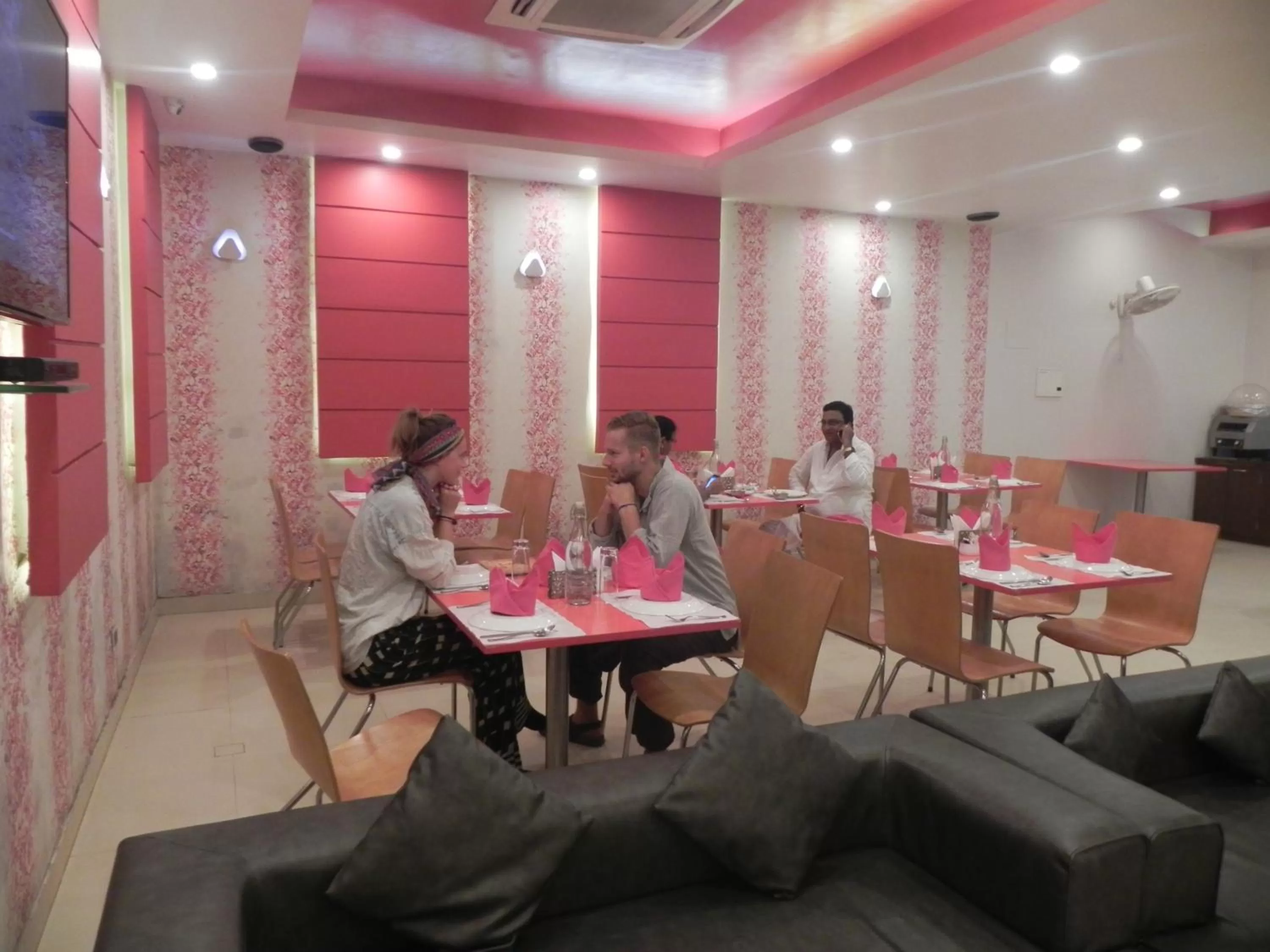 Food and drinks in Hotel Rivera Palace