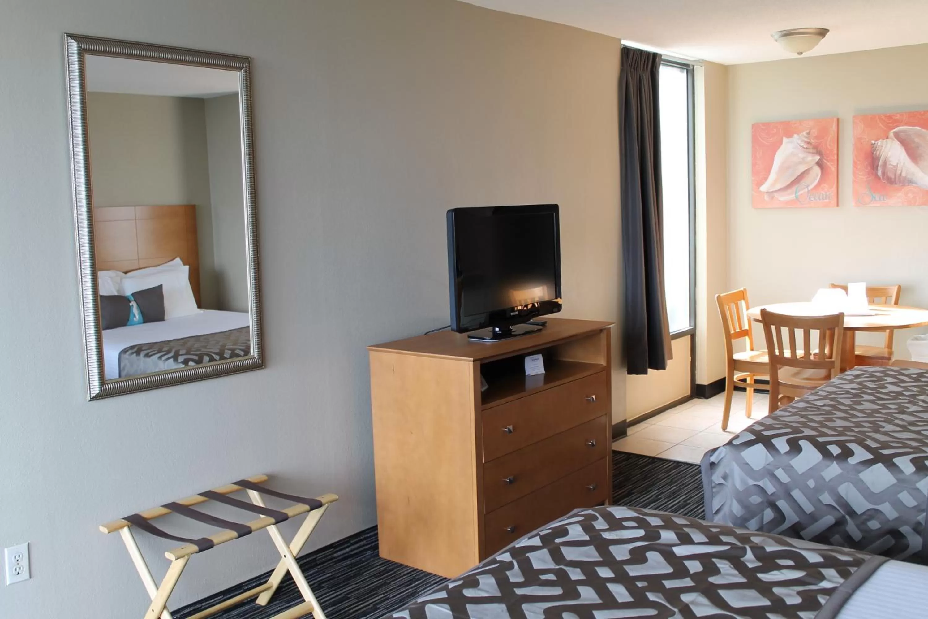 TV and multimedia, Bed in Beachside Motel - Amelia Island