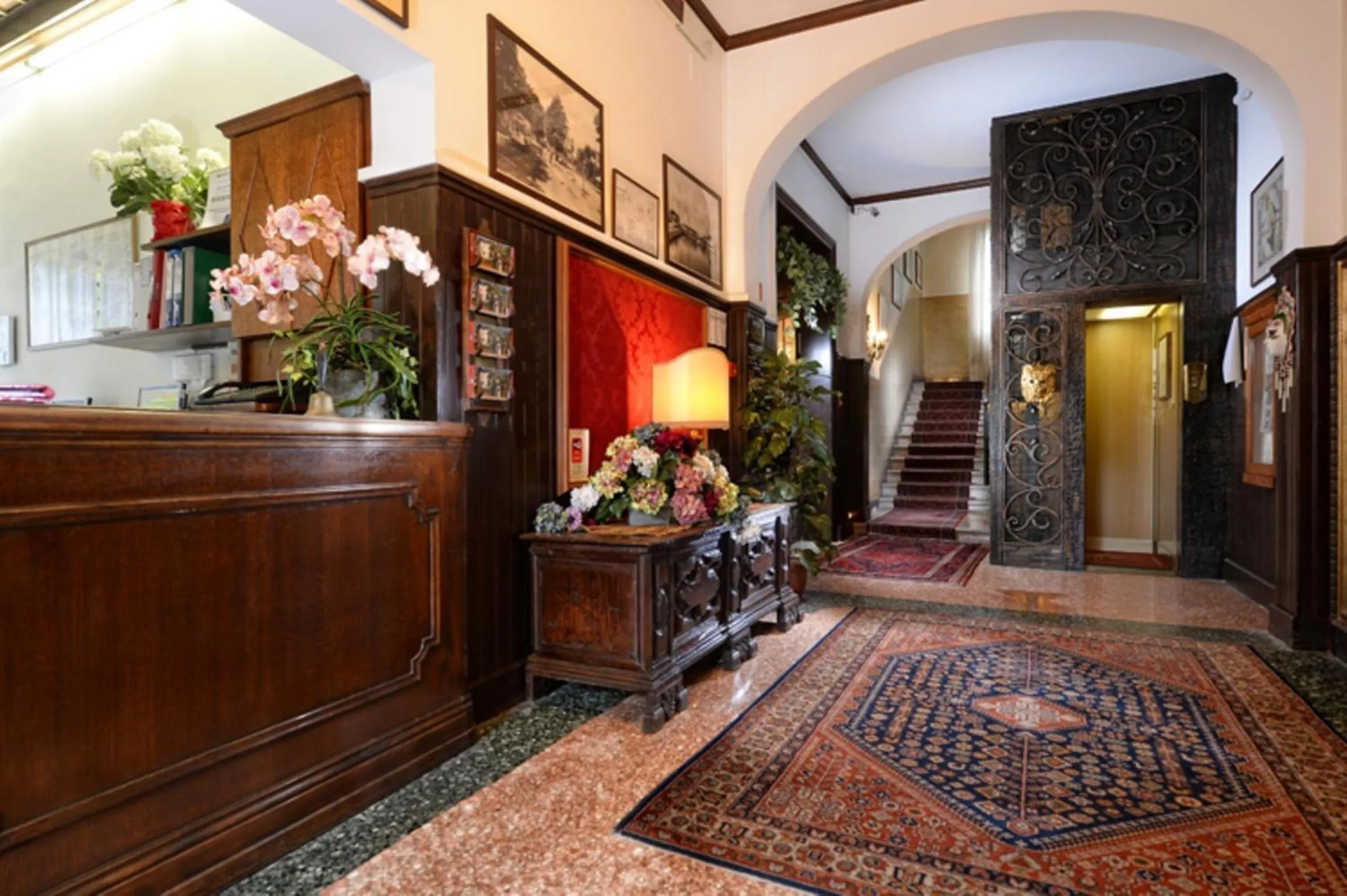 Lobby or reception in Hotel La Meridiana
