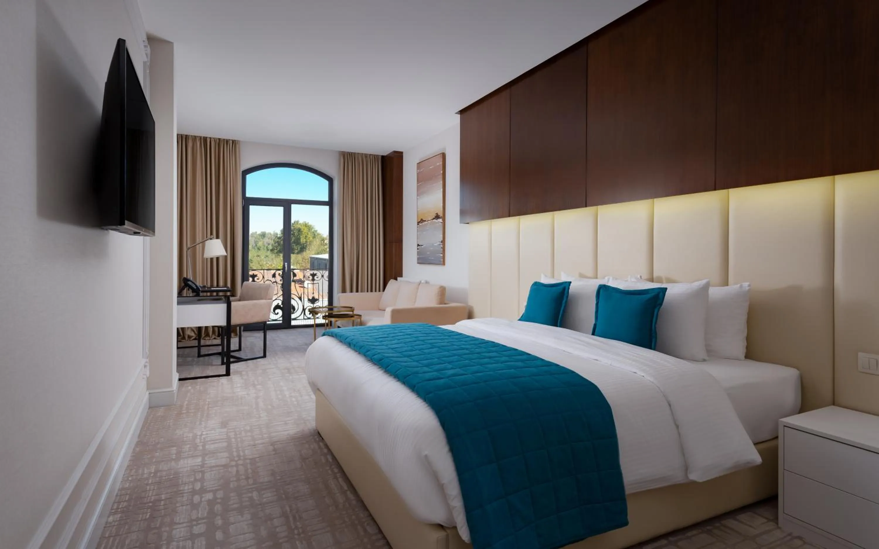 Bed in Mercure Tashkent South