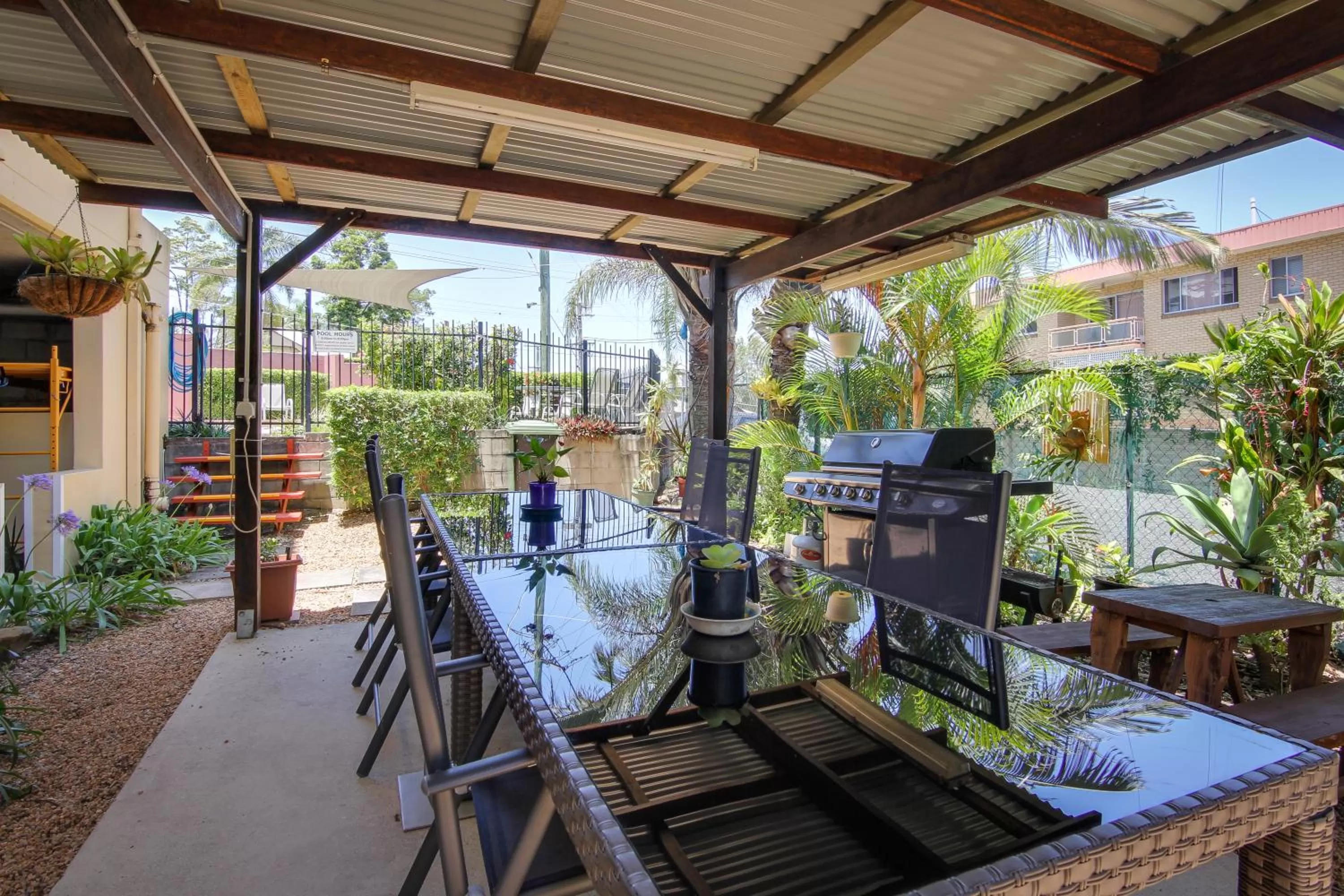 BBQ facilities in Albion Manor