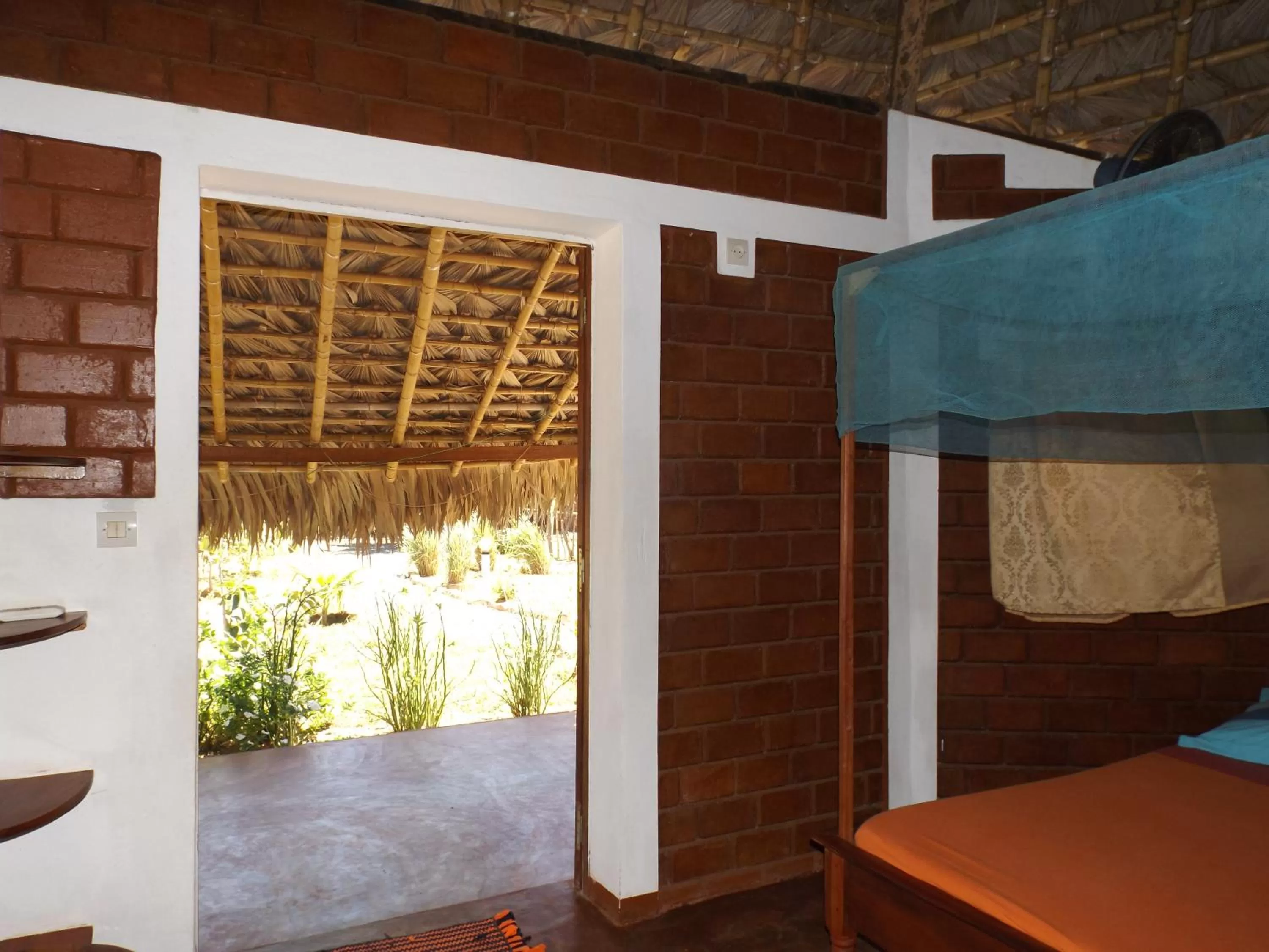 Decorative detail, Bunk Bed in Hotel Lakana Ramena