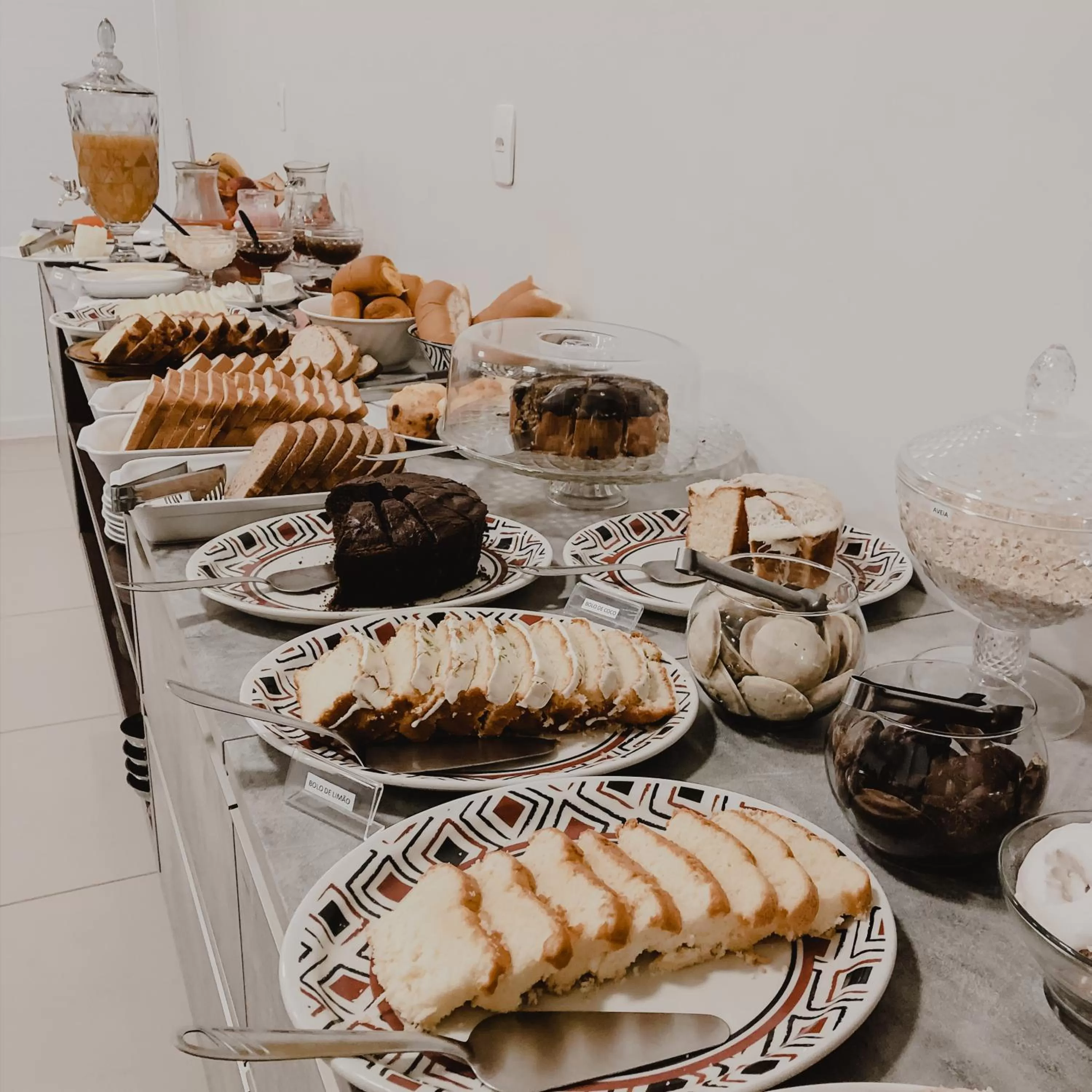 Food and drinks, Food in Petri Plaza Hotel