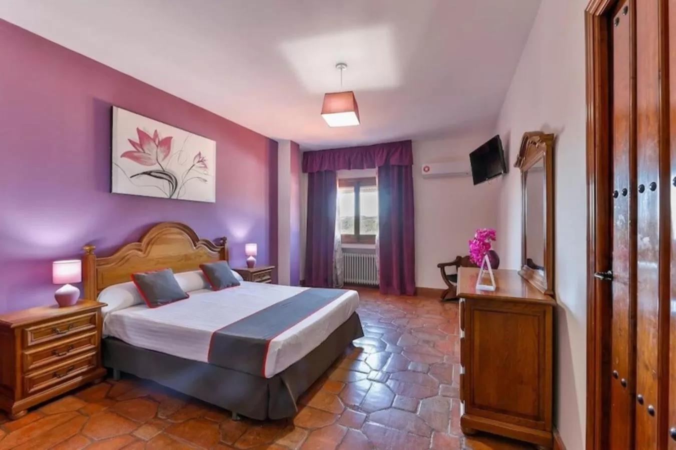 Photo of the whole room, Bed in Hostal Alfonso XI