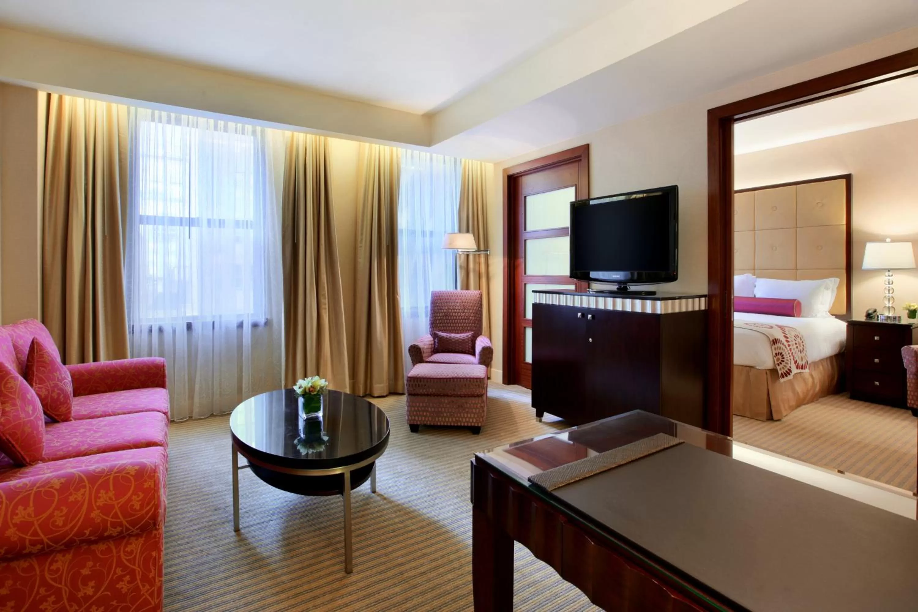 TV and multimedia, Bed in Millennium Knickerbocker Chicago