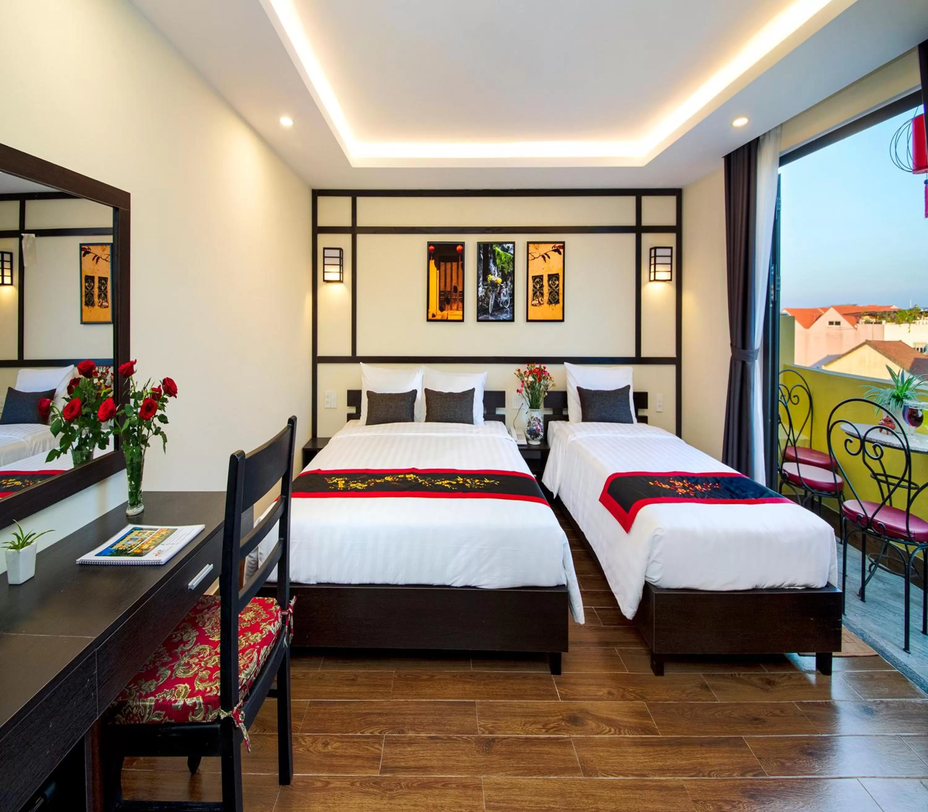 Facade/entrance, Bed in Hoi An Riverland Villa - Hoi An Center