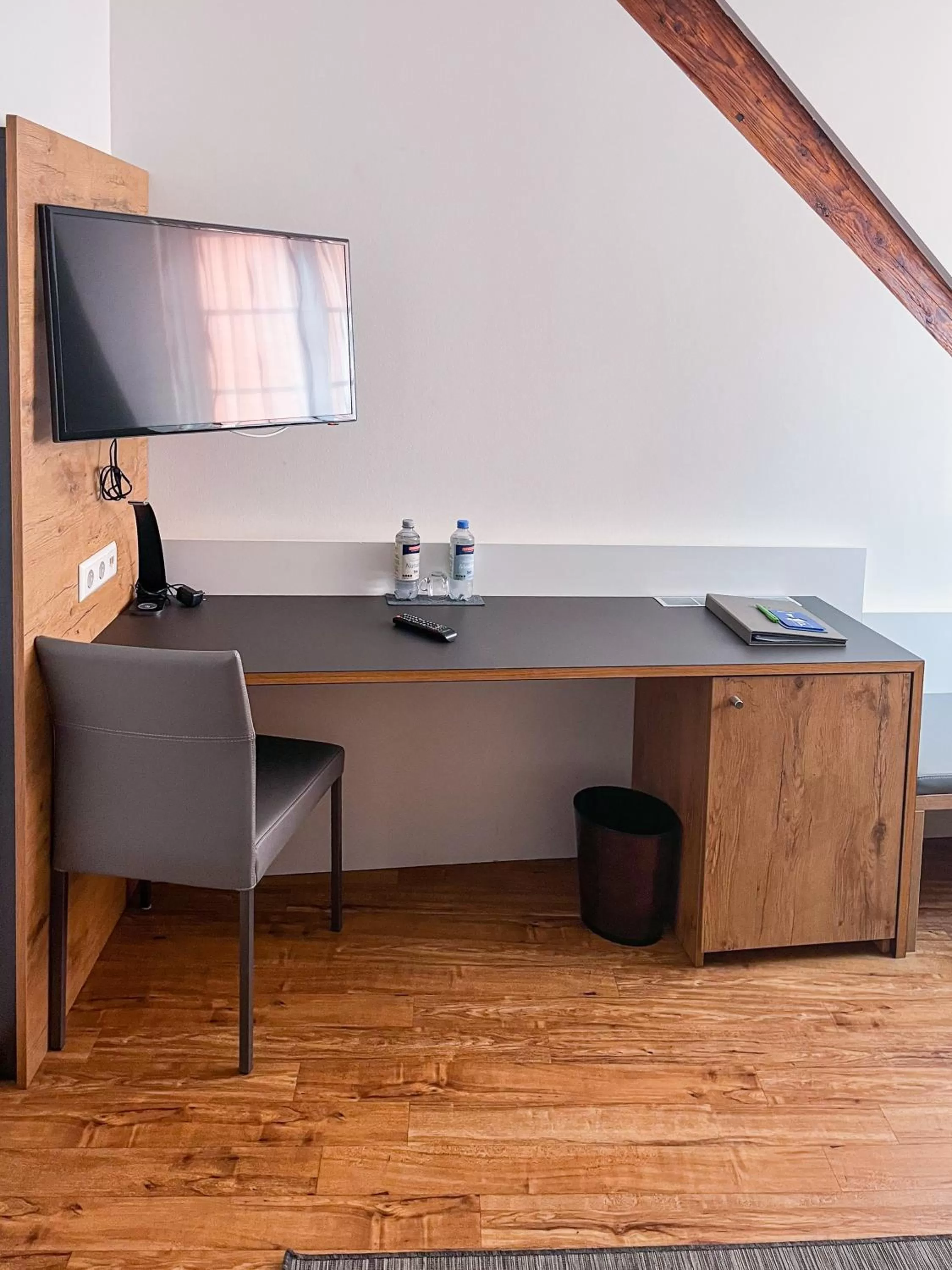 Photo of the whole room, TV/Entertainment Center in Torstuben