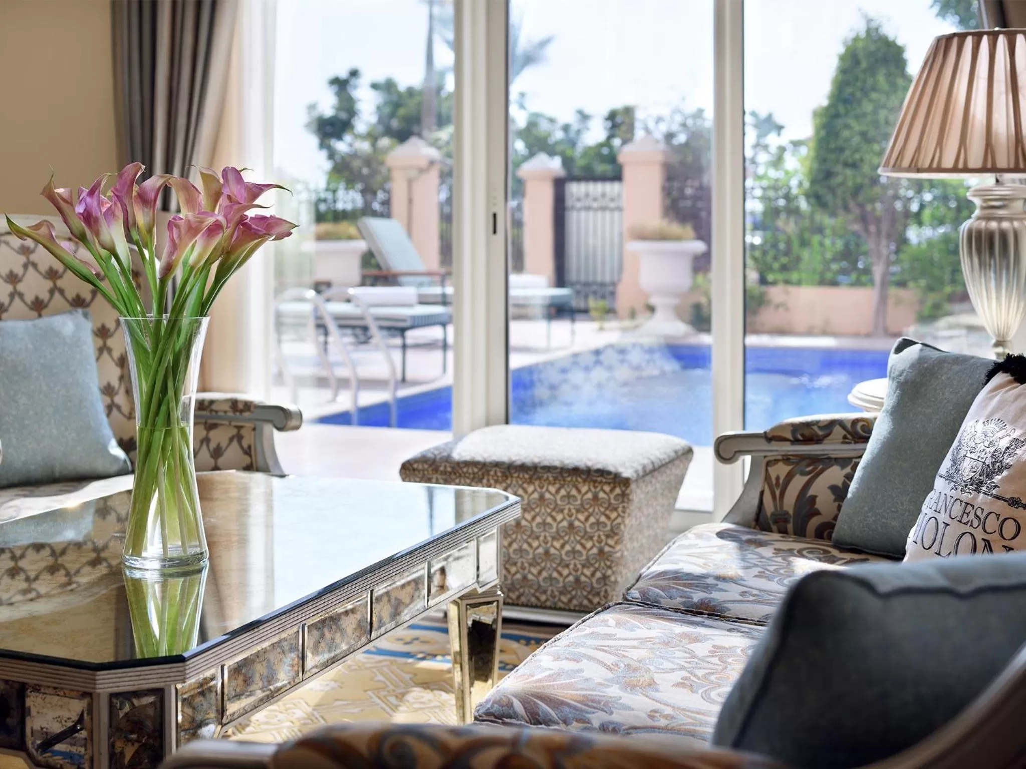 Swimming pool in Kempinski Hotel Palm Jumeirah