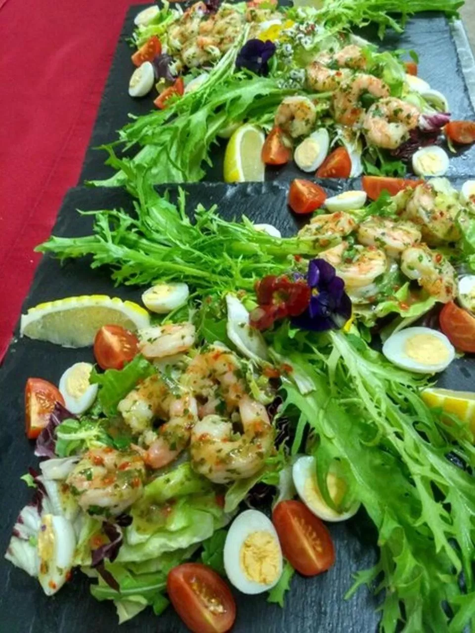 Restaurant/places to eat in Villa Royal