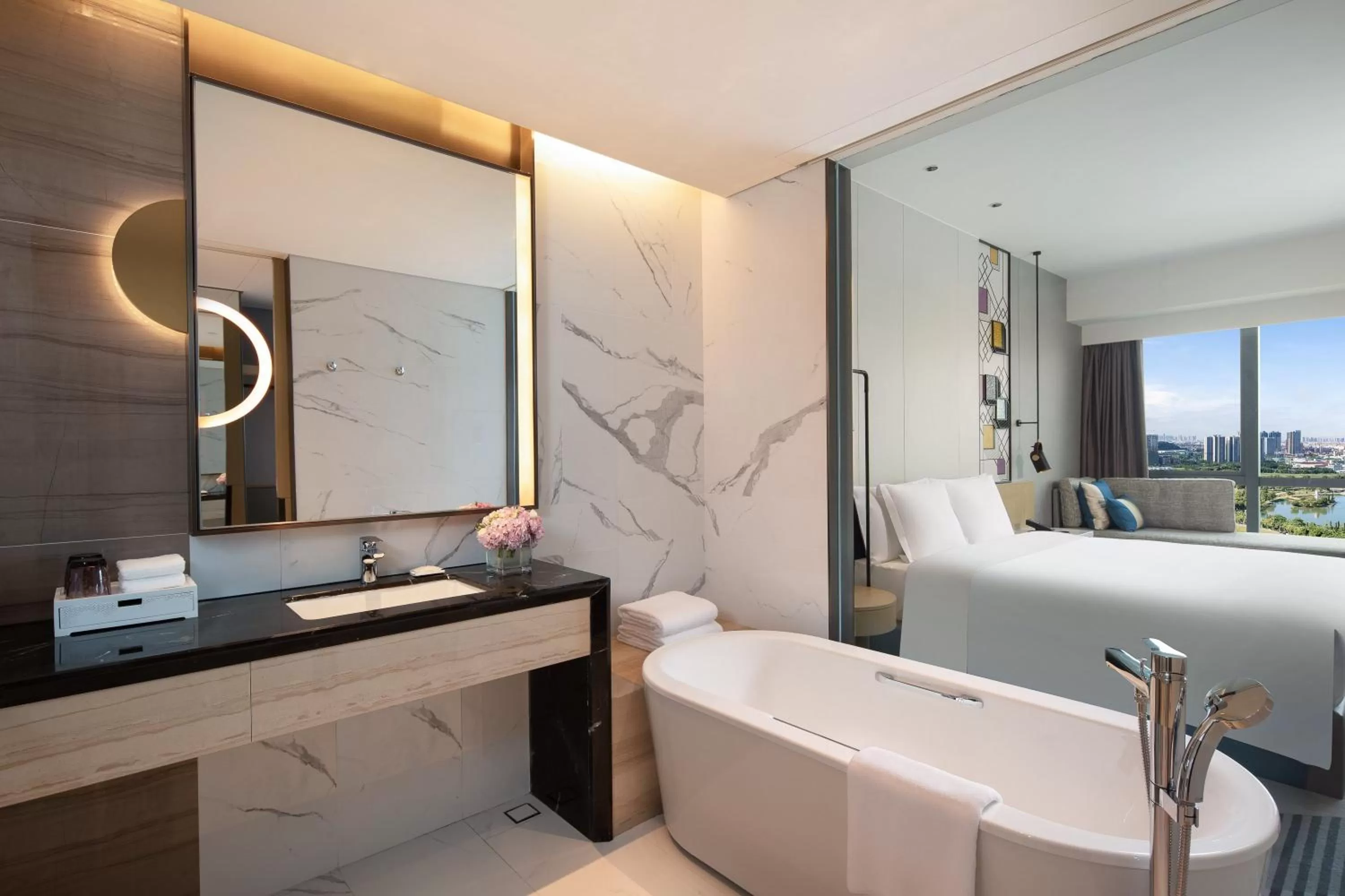 Bathroom in Crowne Plaza Foshan Nanhai-an IHG Hotel