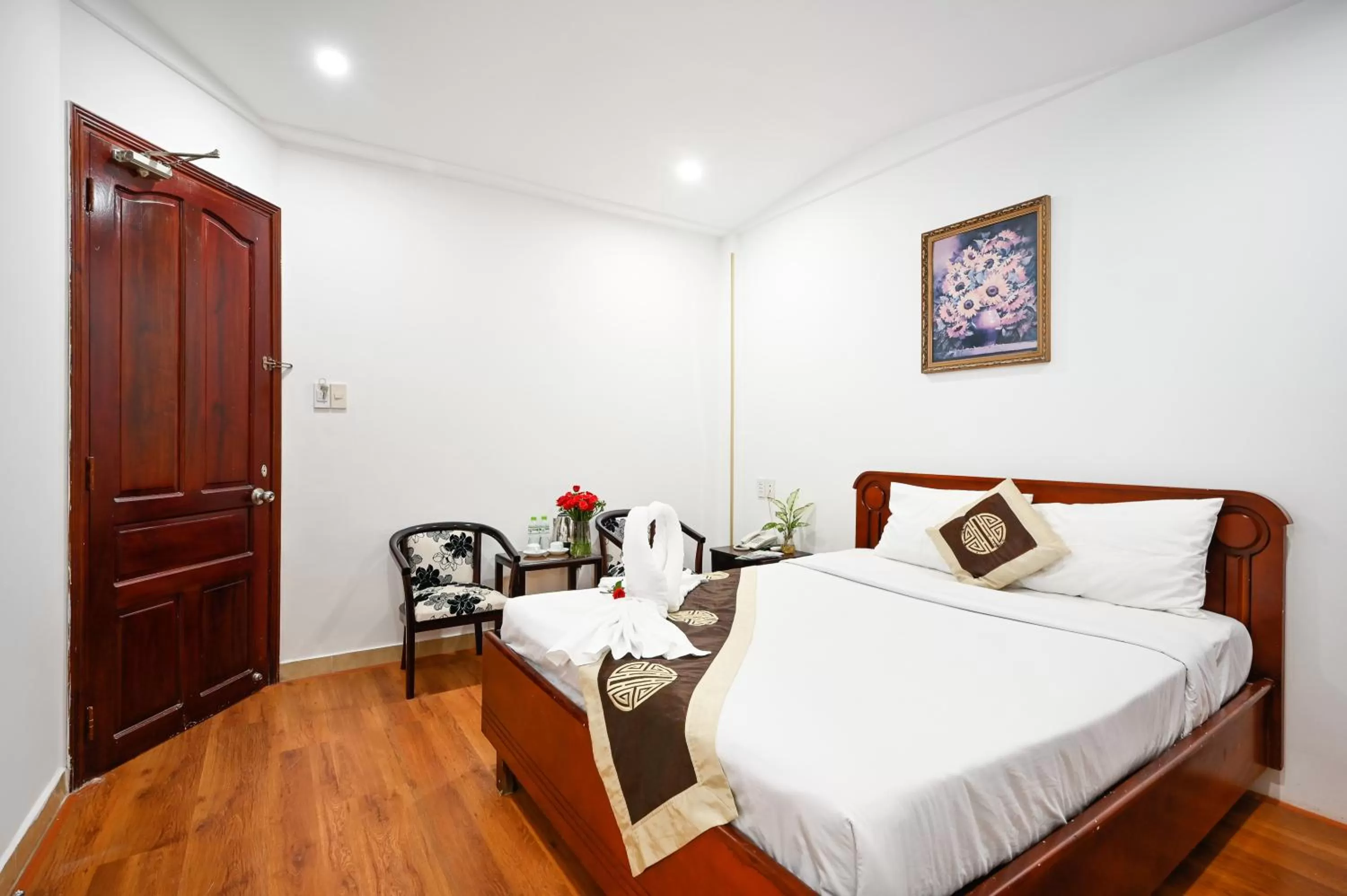 Photo of the whole room in TN Central Hotel