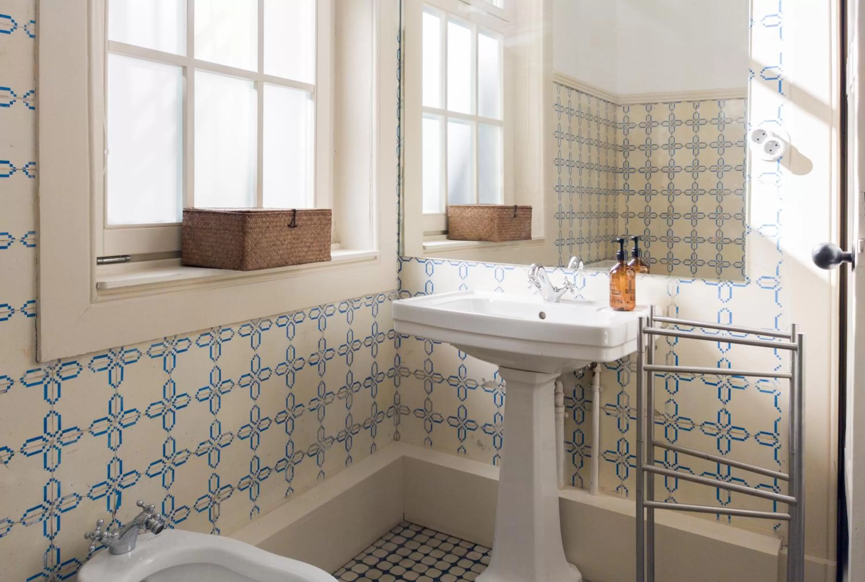 Toilet, Bathroom in Alameda Suites @ Porto River