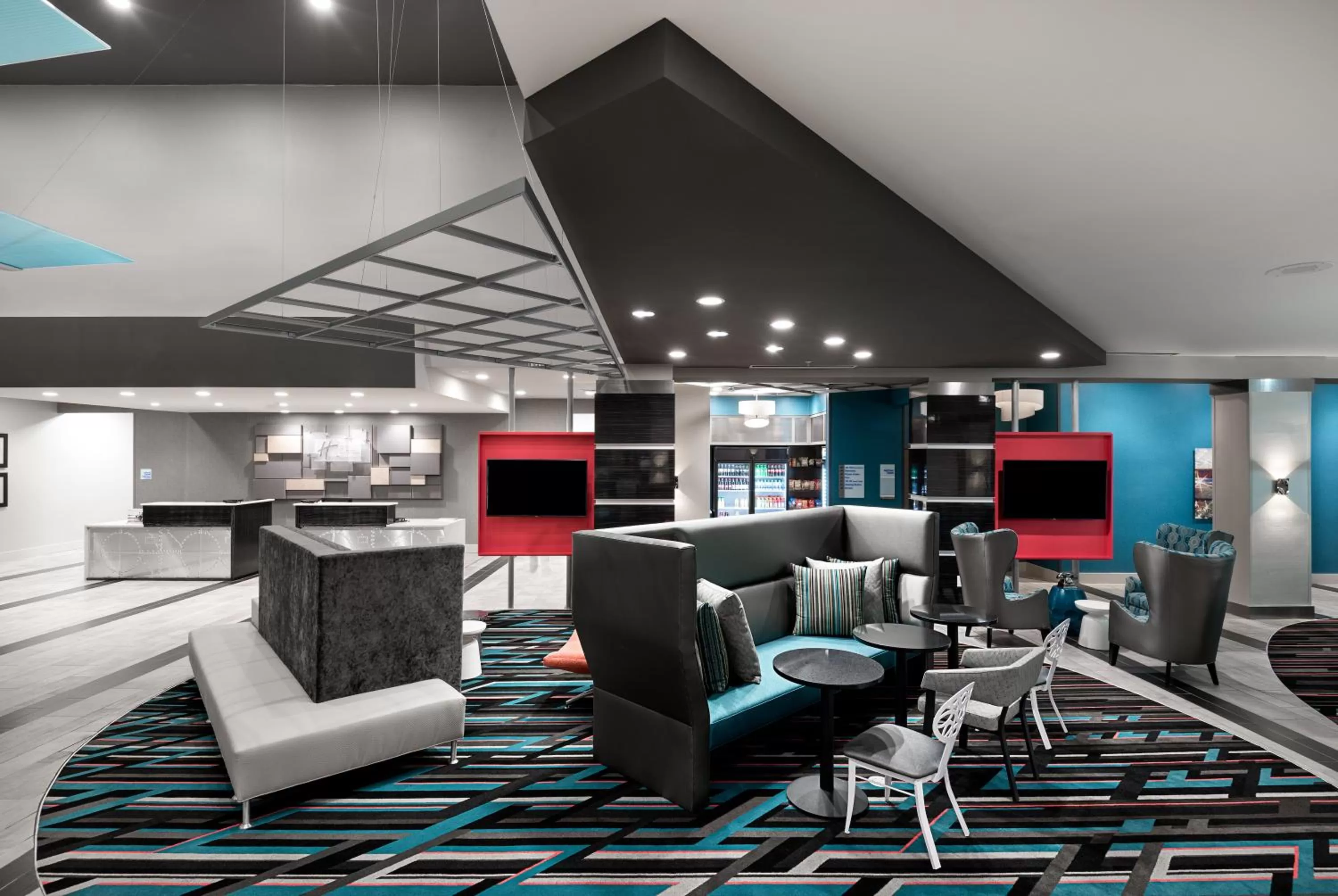 Holiday Inn Express & Suites - Charlotte Airport by IHG