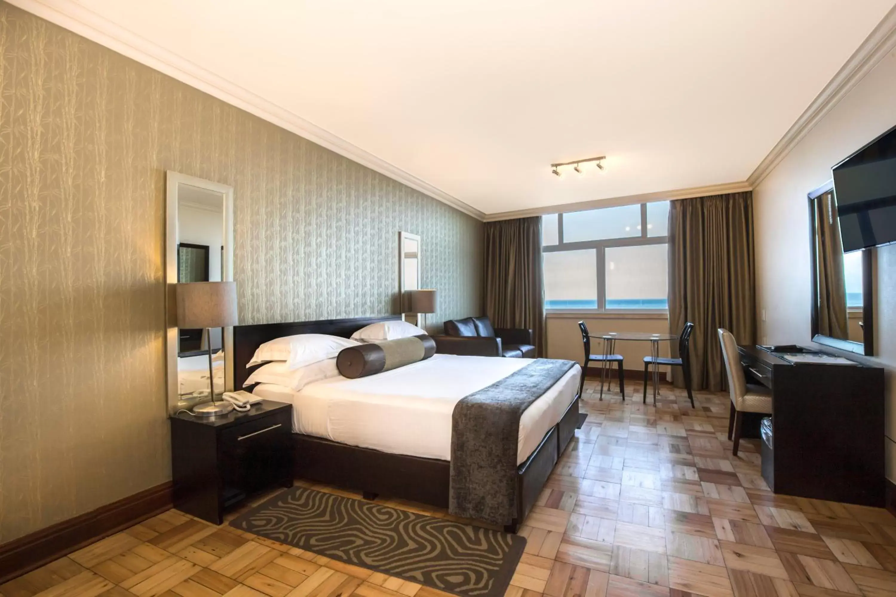 Double or Twin Room - Disability Access in Belaire Suites Hotel Double or Twin Room - Disability Access in Belaire Suites Hotel