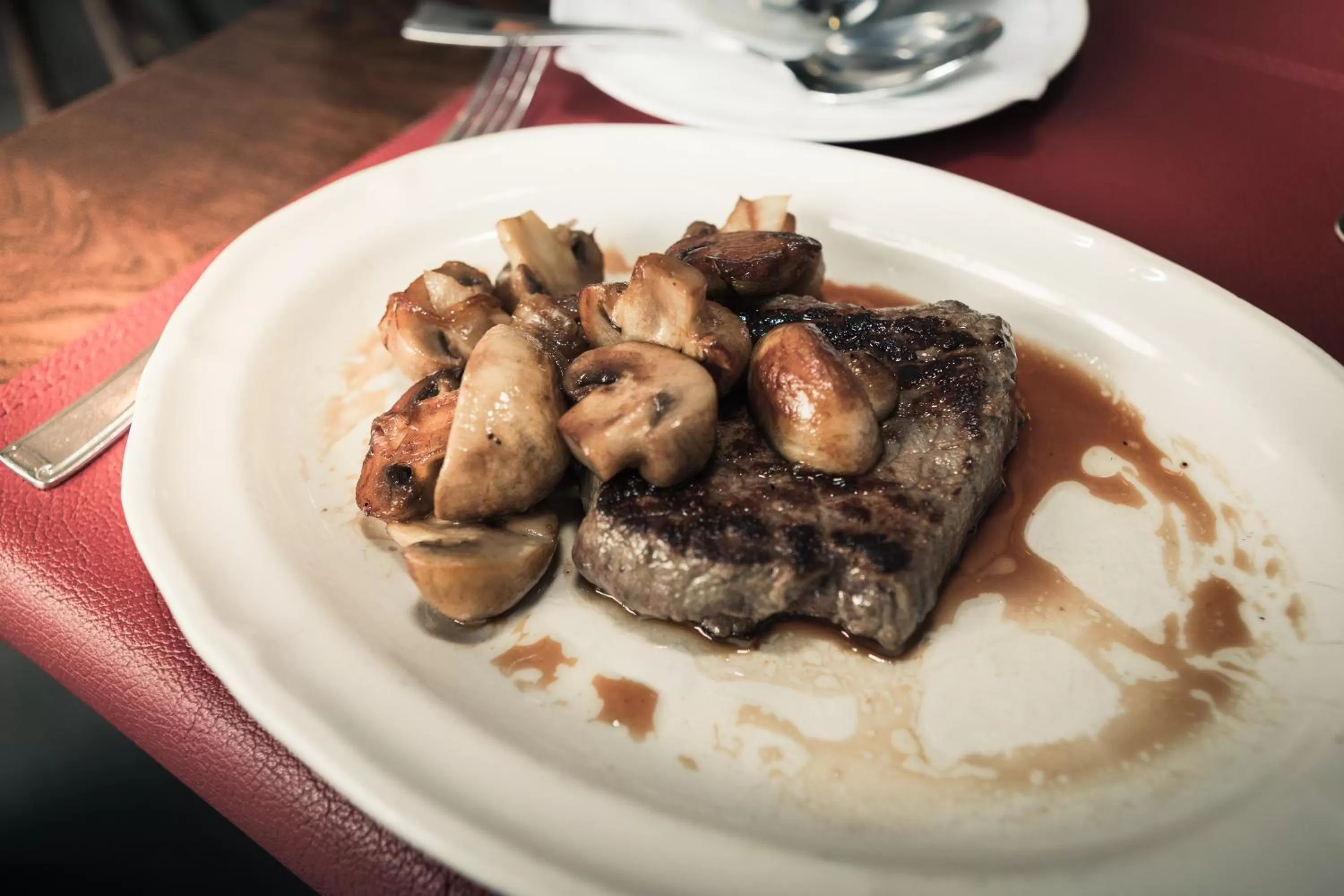 Restaurant/places to eat in Hotel Allegra