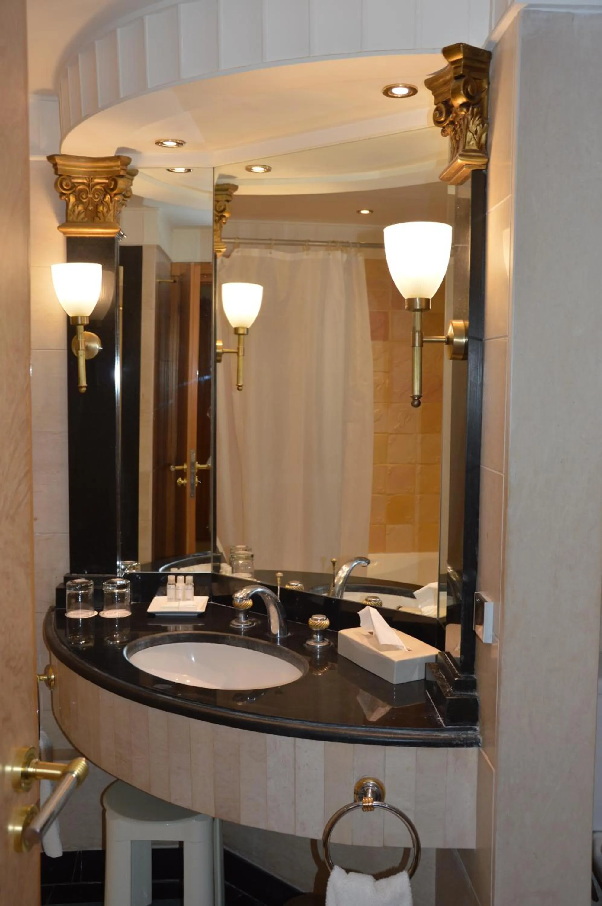 Bathroom in Golden Carthage Hotel Tunis