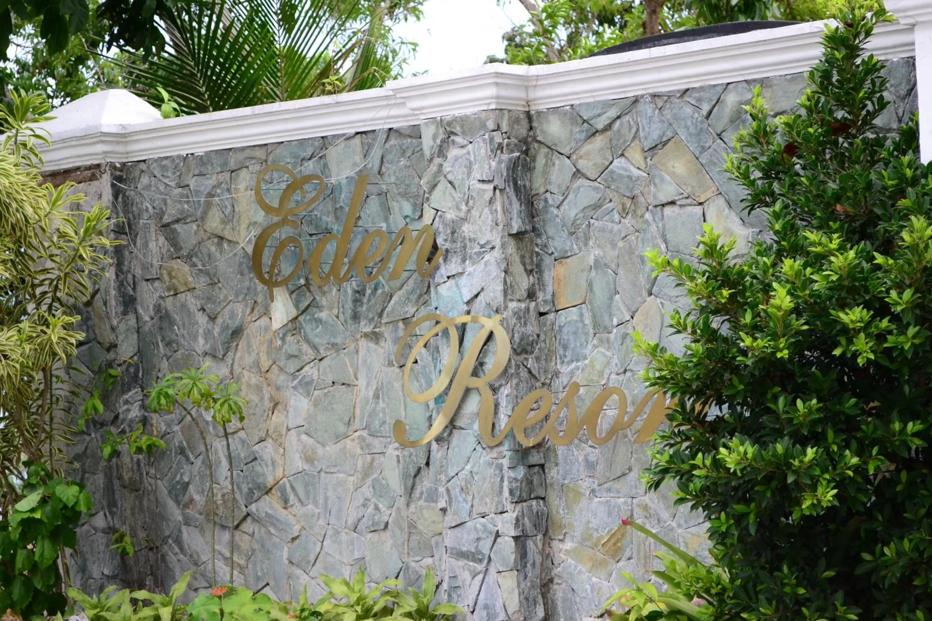Logo/Certificate/Sign in Eden Resort