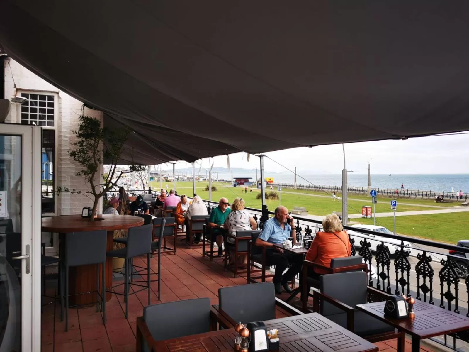Patio in The Strand Hotel, the former residence of Oscar Wilde