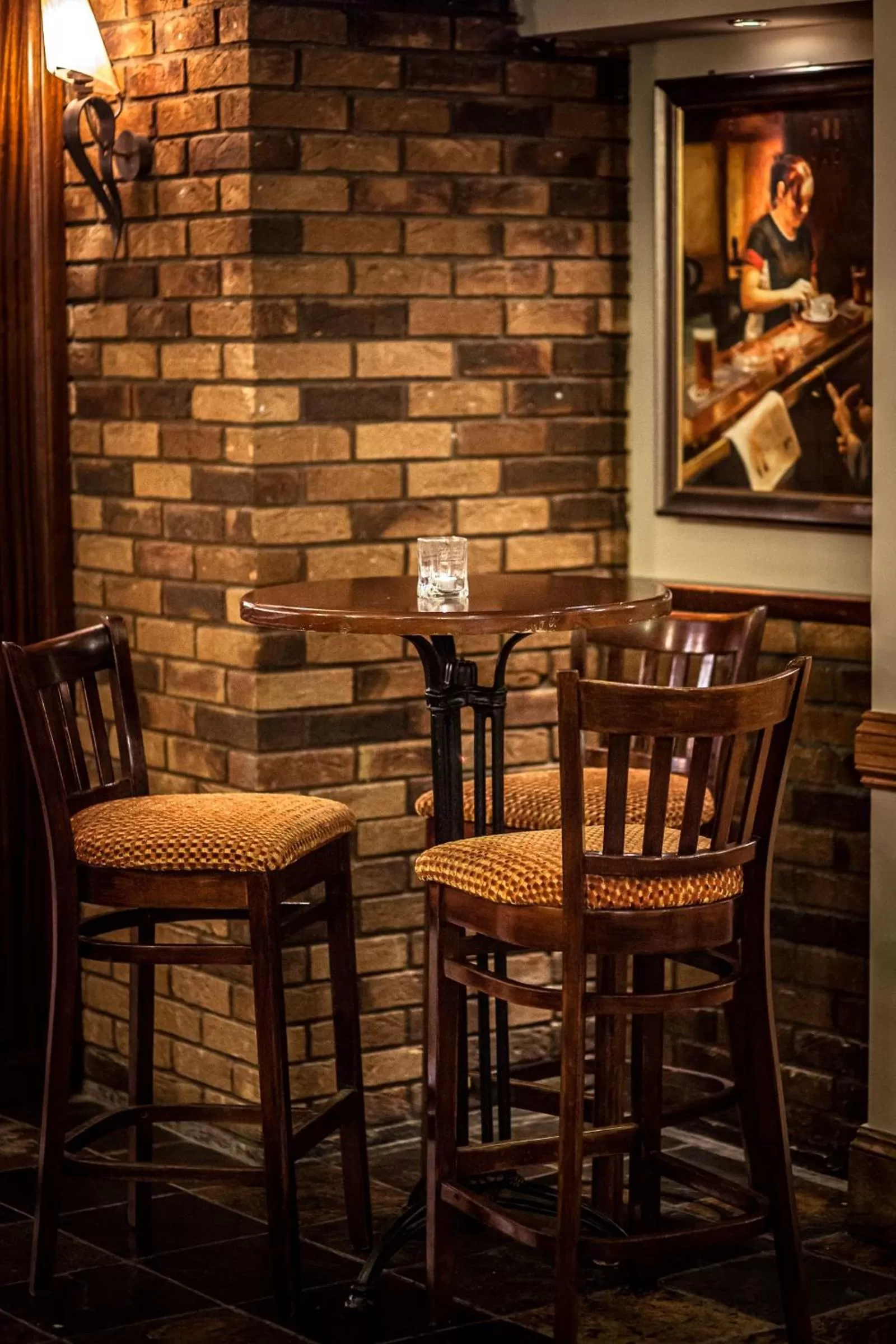 Alcoholic drinks in Gullane's Hotel