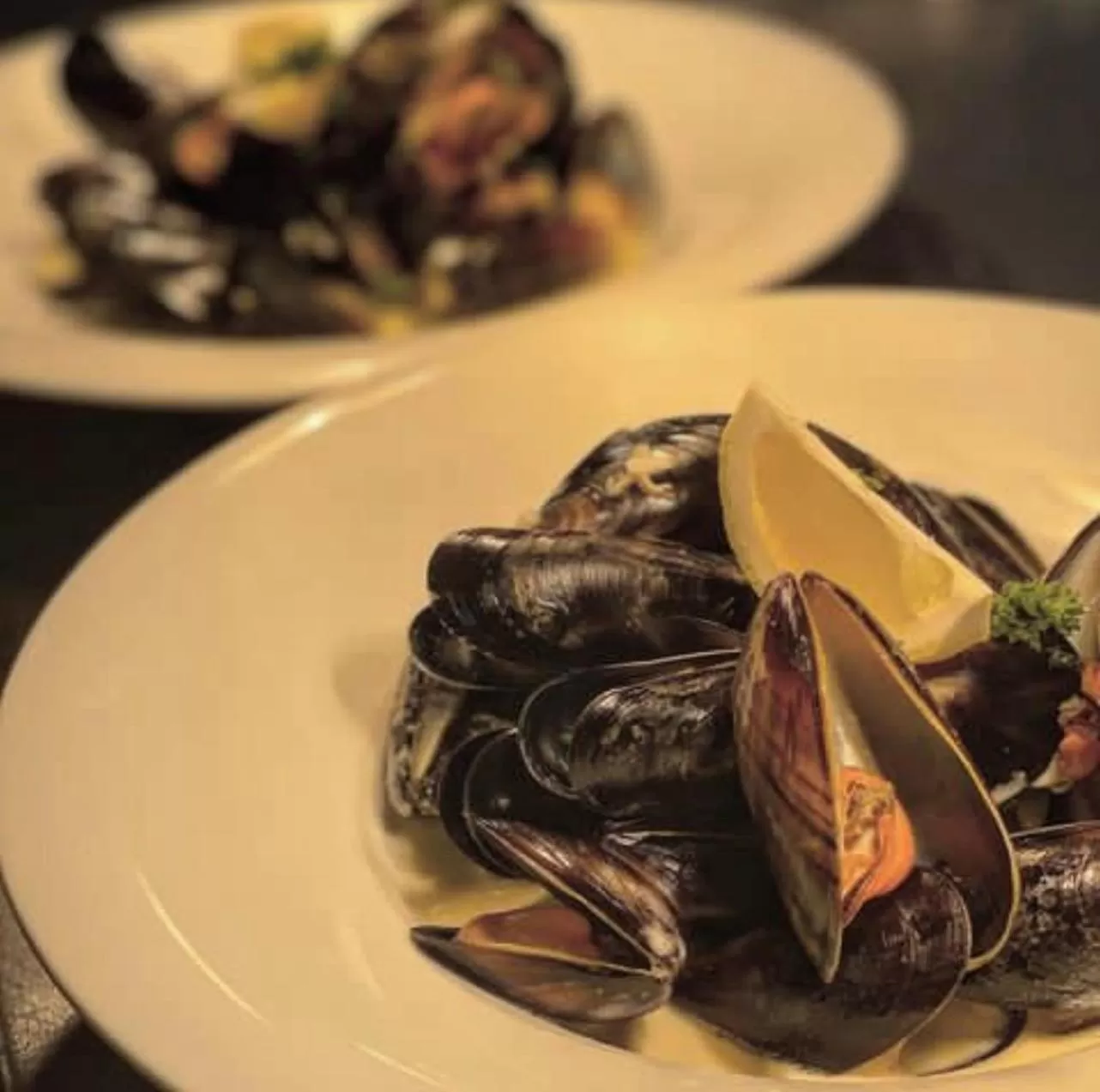 Restaurant/places to eat in The Horseshoe & Castle