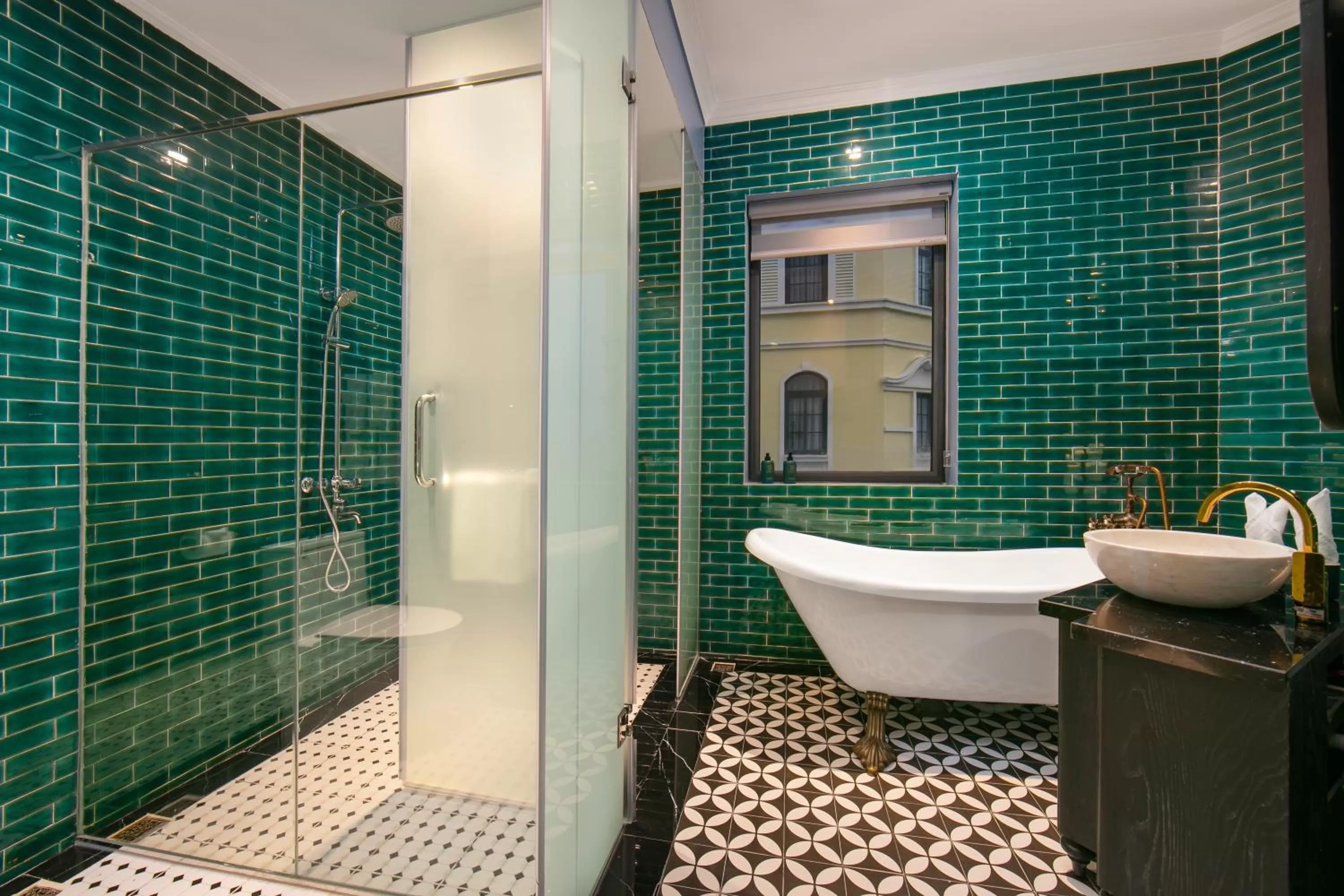 Bathroom in The Exquisite HaLong Hotel