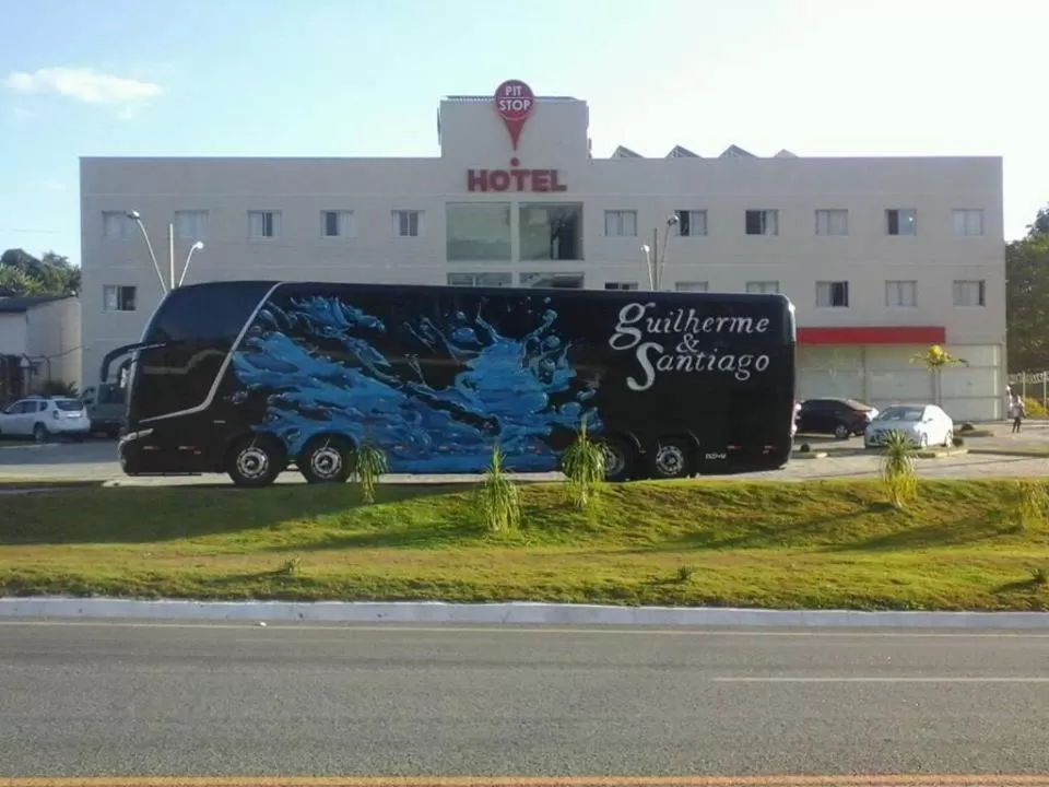 Property Building in Hotel Pit Stop Oliveira-MG