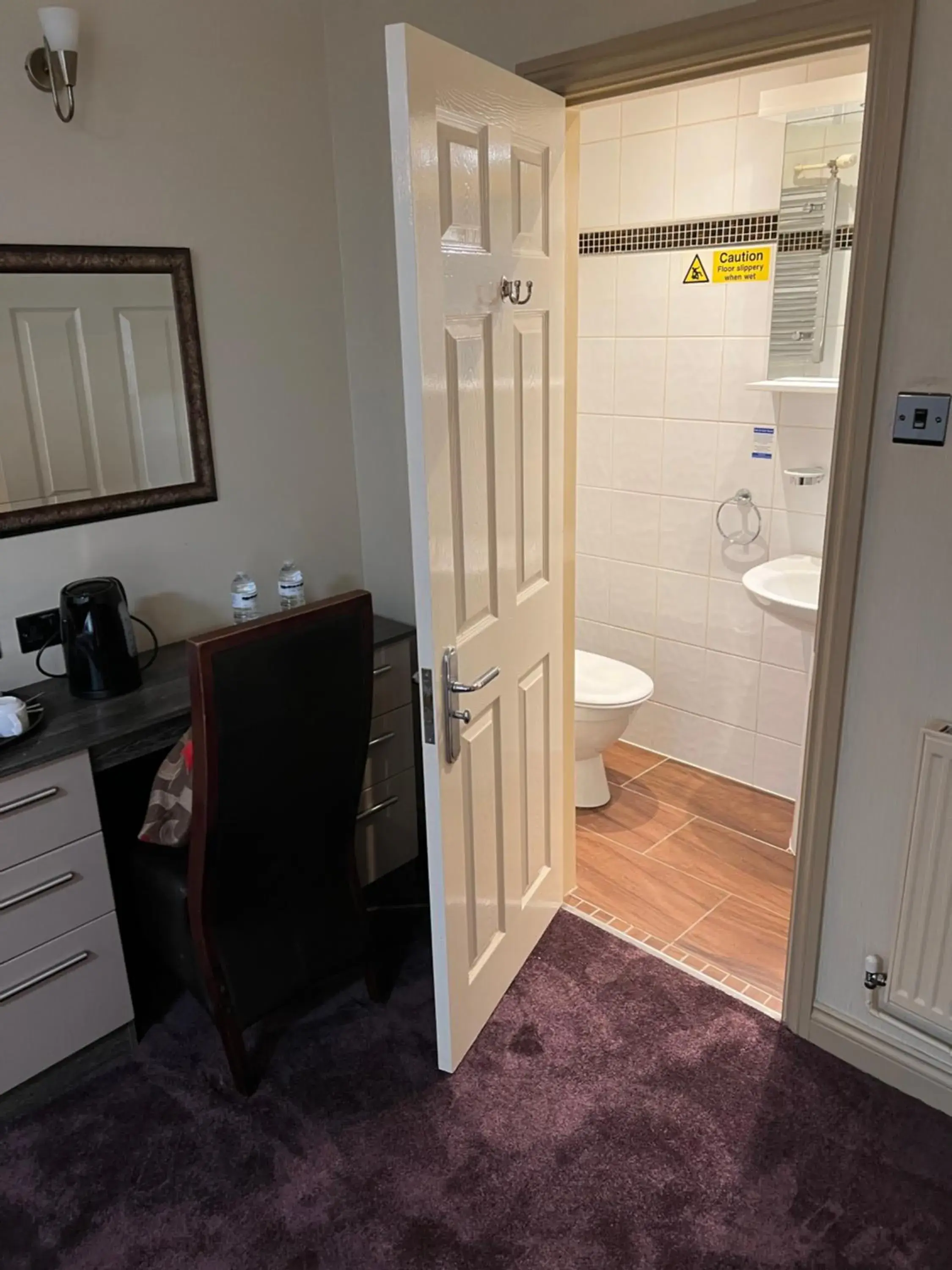 Standard Twin Room in Southport Metro Hotel Standard Twin Room in Southport Metro Hotel