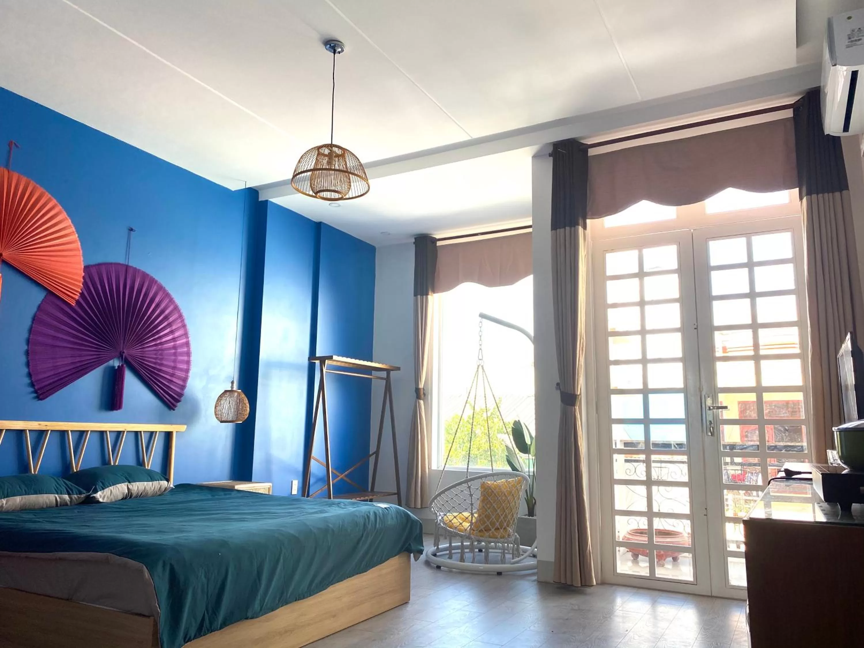 Bed in Emerald Boutique Stay 2