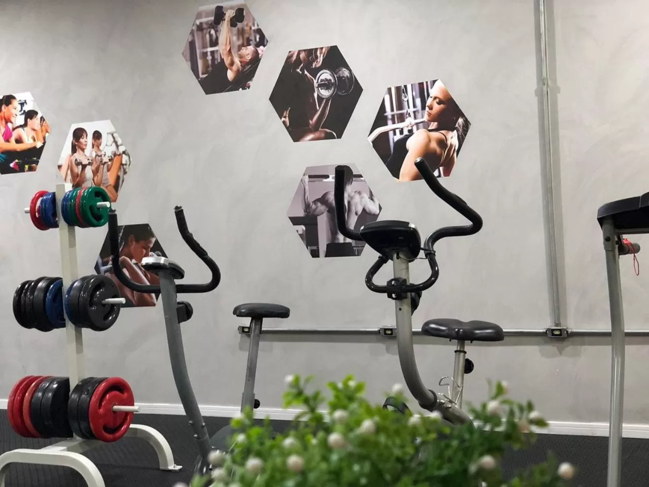 Fitness centre/facilities in Arrey Executive Hotel