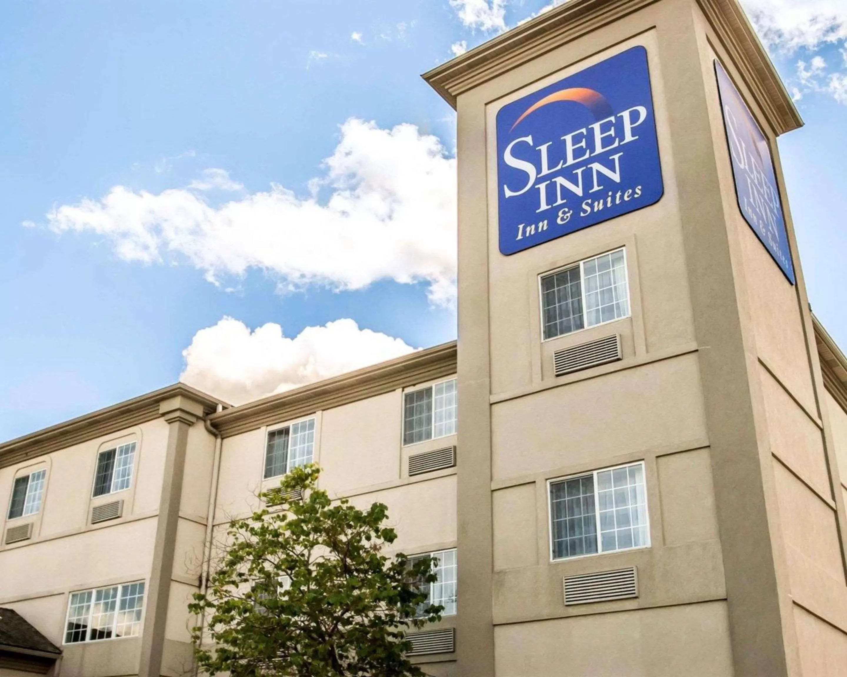 Property building in Sleep Inn & Suites Lake of the Ozarks