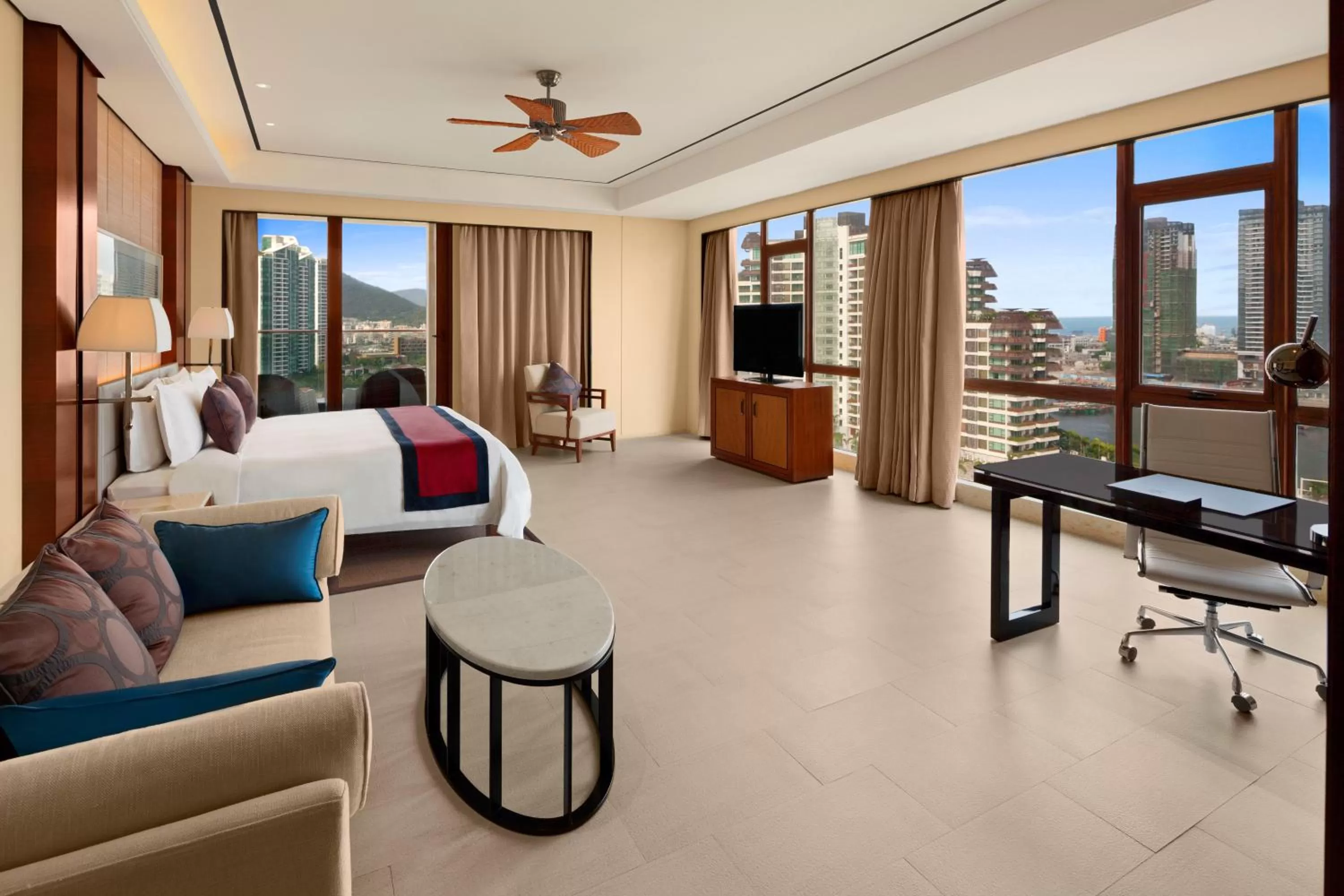 Photo of the whole room, Bed in Crowne Plaza Sanya City Center by IHG