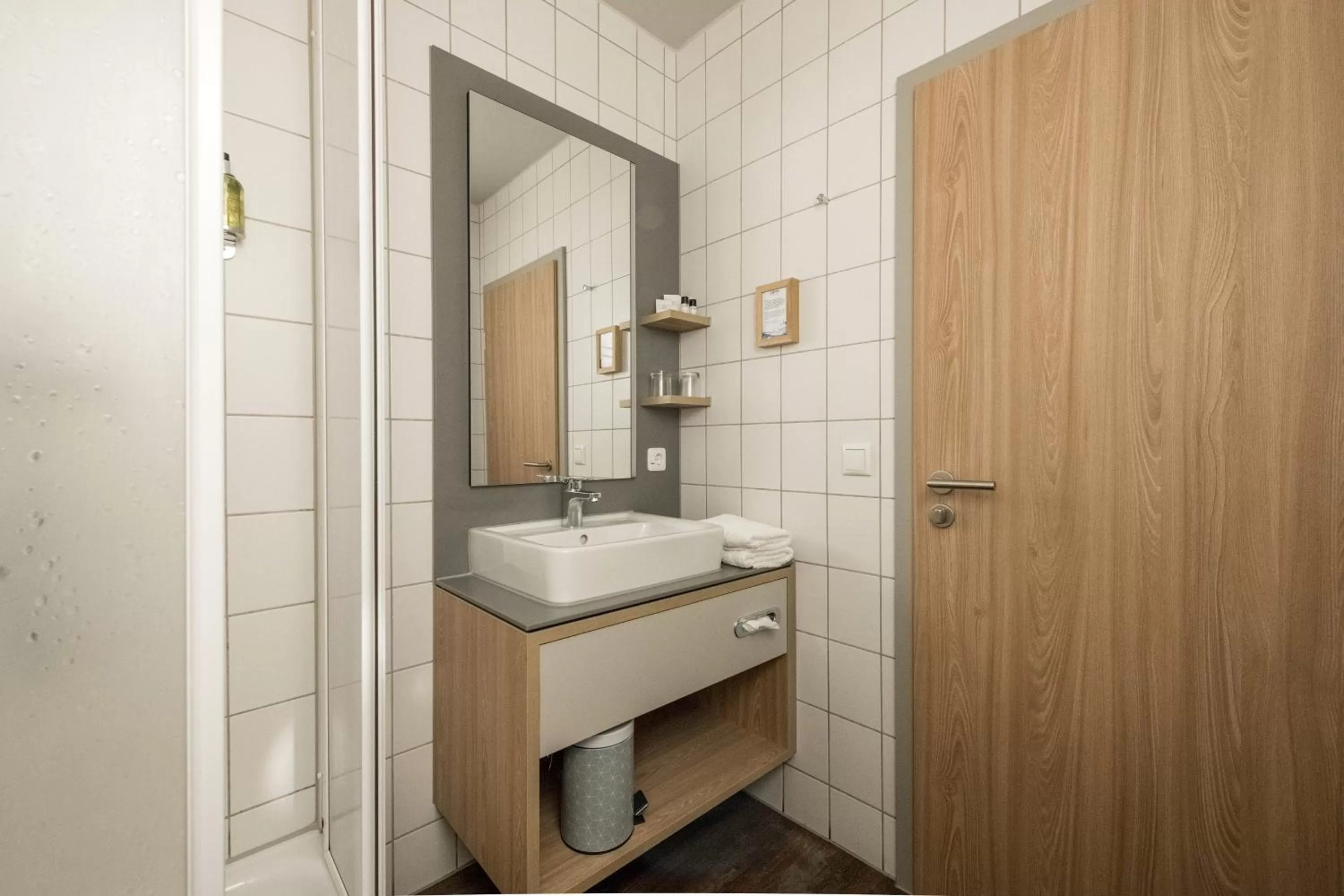 Bathroom in stattHotel Weimar